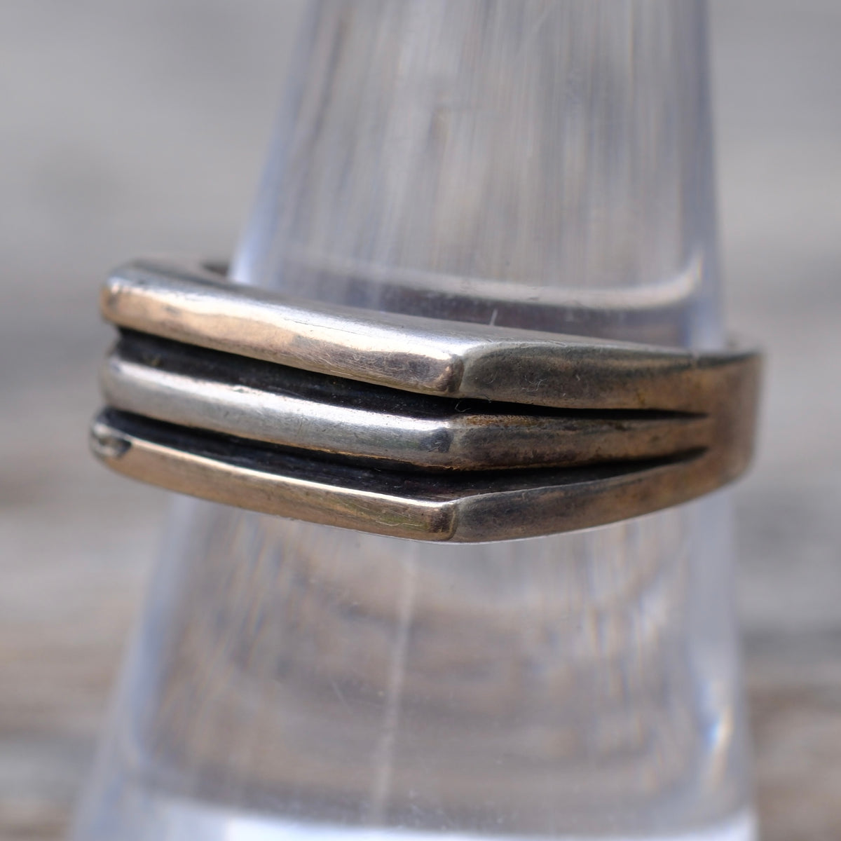 Vintage Sterling Silver Band Ring 8.25