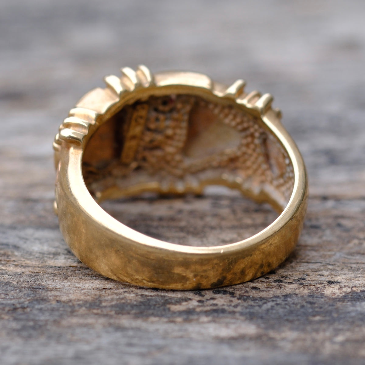 Vintage 10K Solid Gold and Diamond Leaf Ring 5