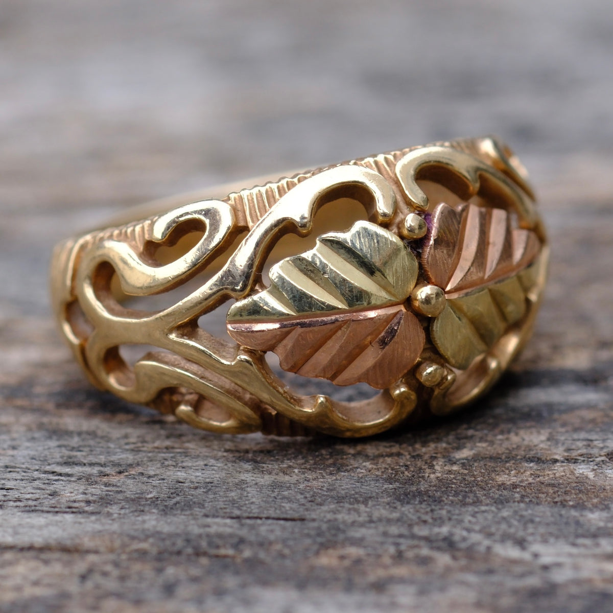 Vintage 10K Solid Gold Leaf Ring 4.75