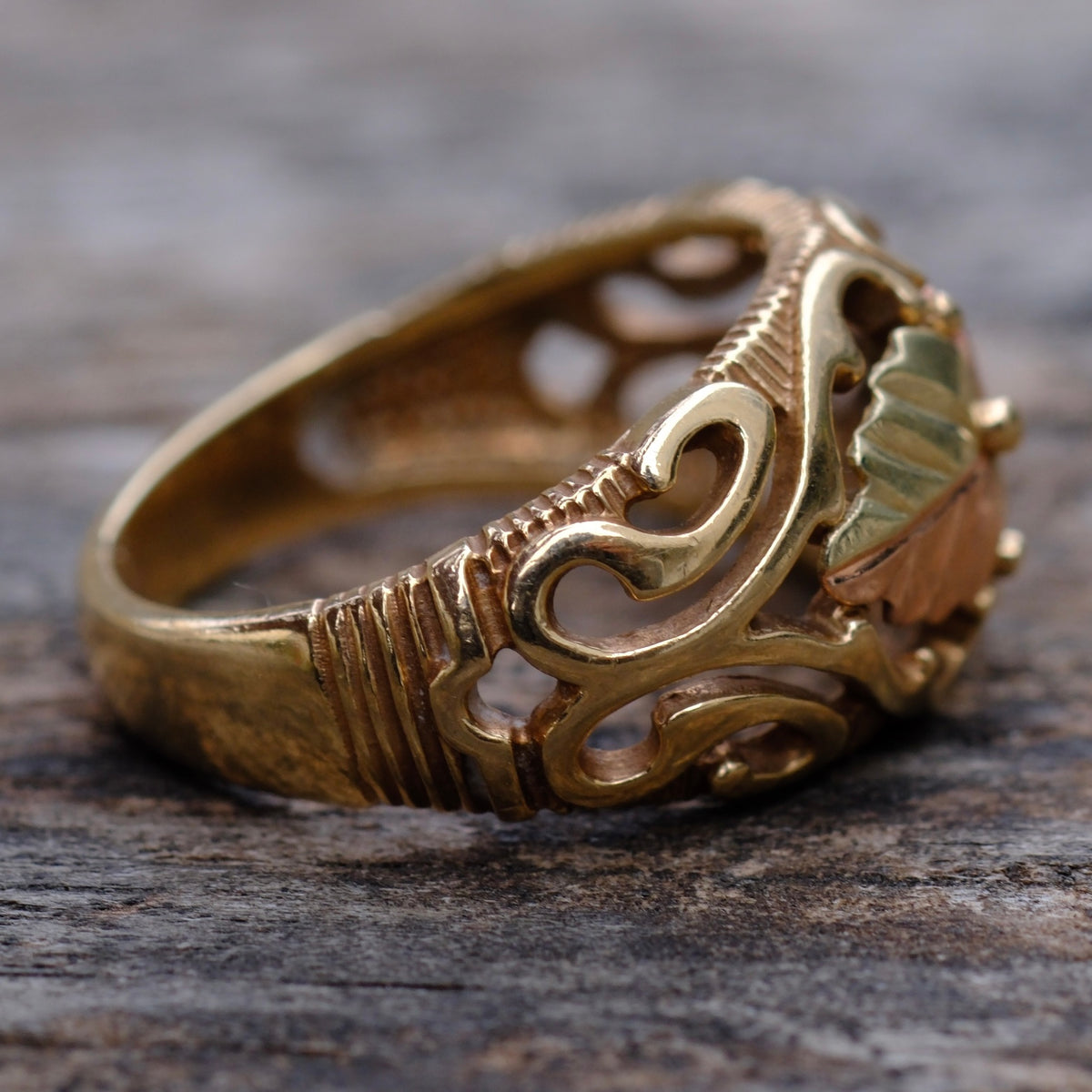 Vintage 10K Solid Gold Leaf Ring 4.75
