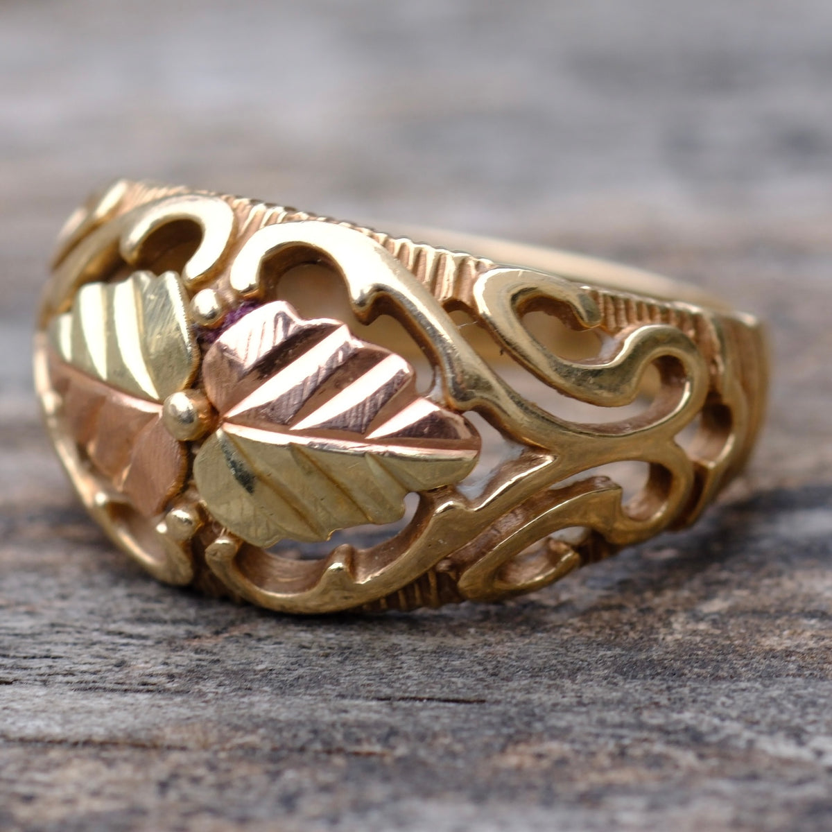 Vintage 10K Solid Gold Leaf Ring 4.75
