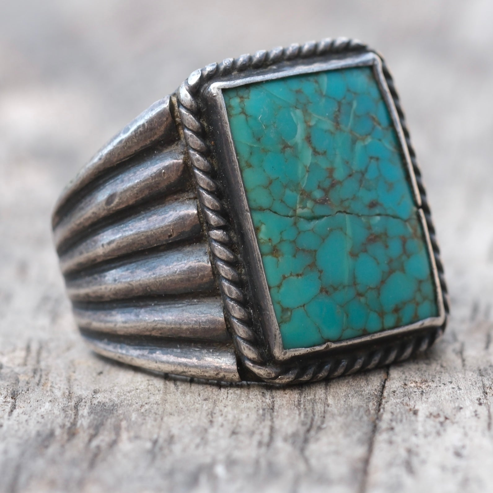 Vintage Sterling Turquoise Ribbed Band Ring 9
