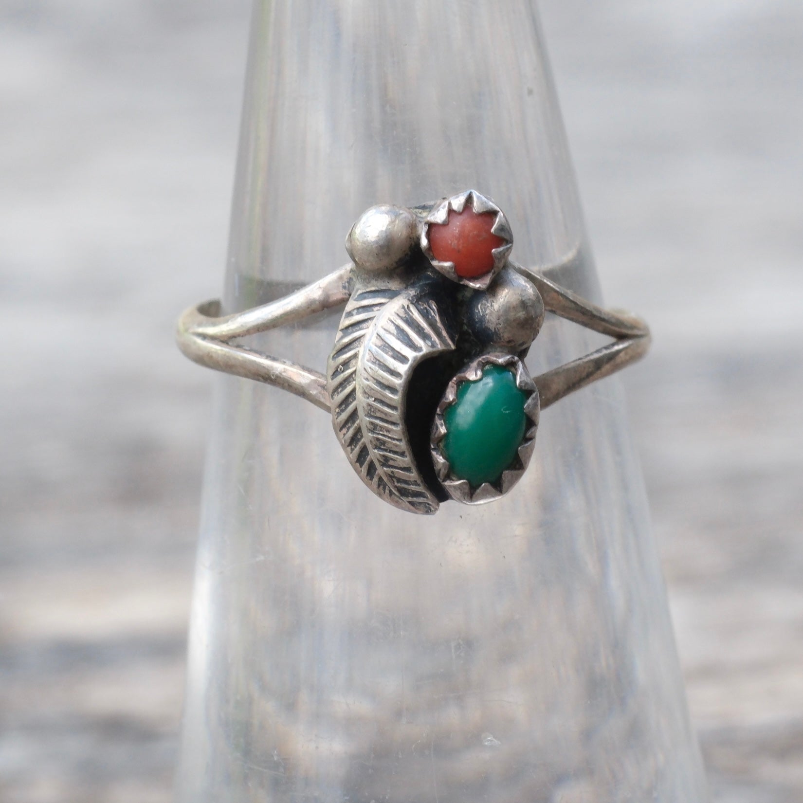 Vintage Sterling Turquoise and Coral Feather Ring 5
