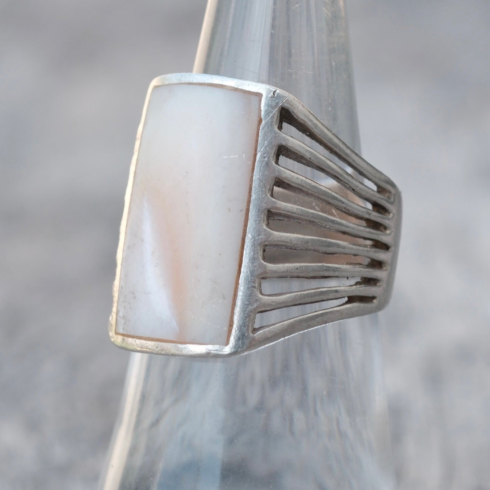 Vintage Sterling Mother Of Pearl Ring 6.75