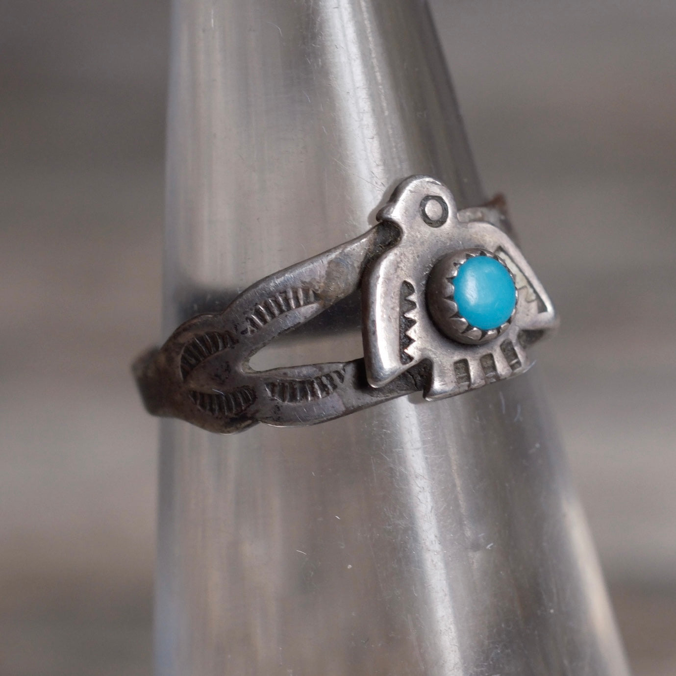 Vintage Sterling Turquoise Thunderbird Ring 4