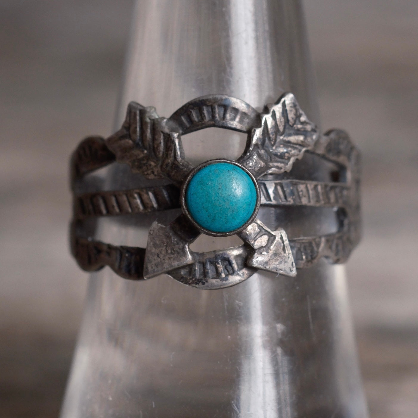 Vintage Sterling Turquoise Stamped Arrows Ring 7.5