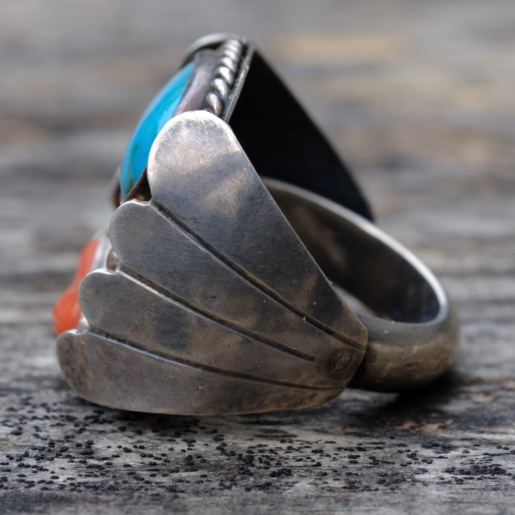 Vintage Sterling Turquoise and Coral Ribbed Band Ring 7.75