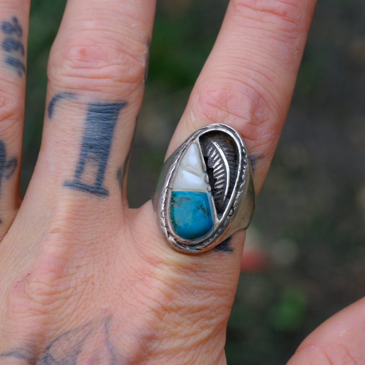 Vintage Sterling Turquoise and Mother Of Pearl Feather Ring 10