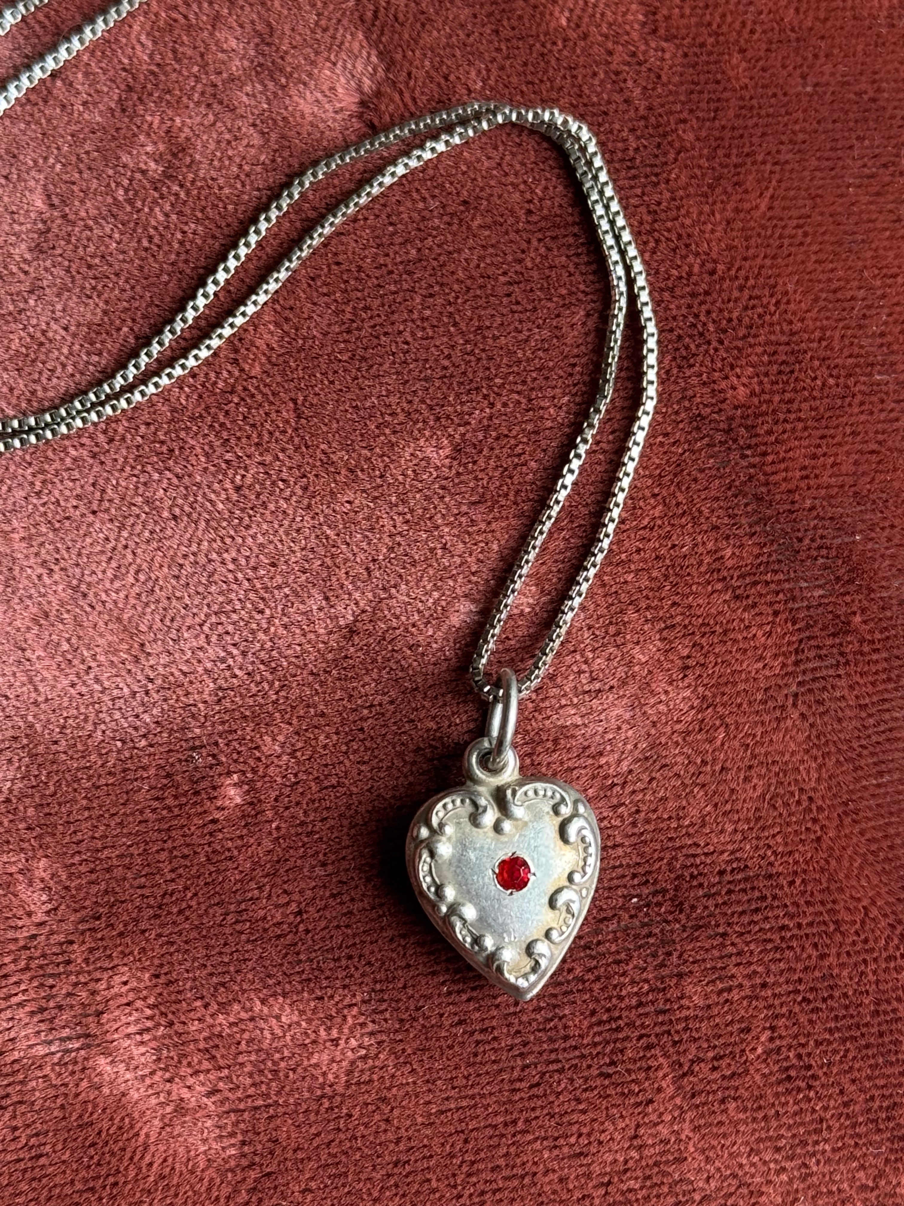 Vintage Sterling Silver Red Stone Forget Me Not Necklace