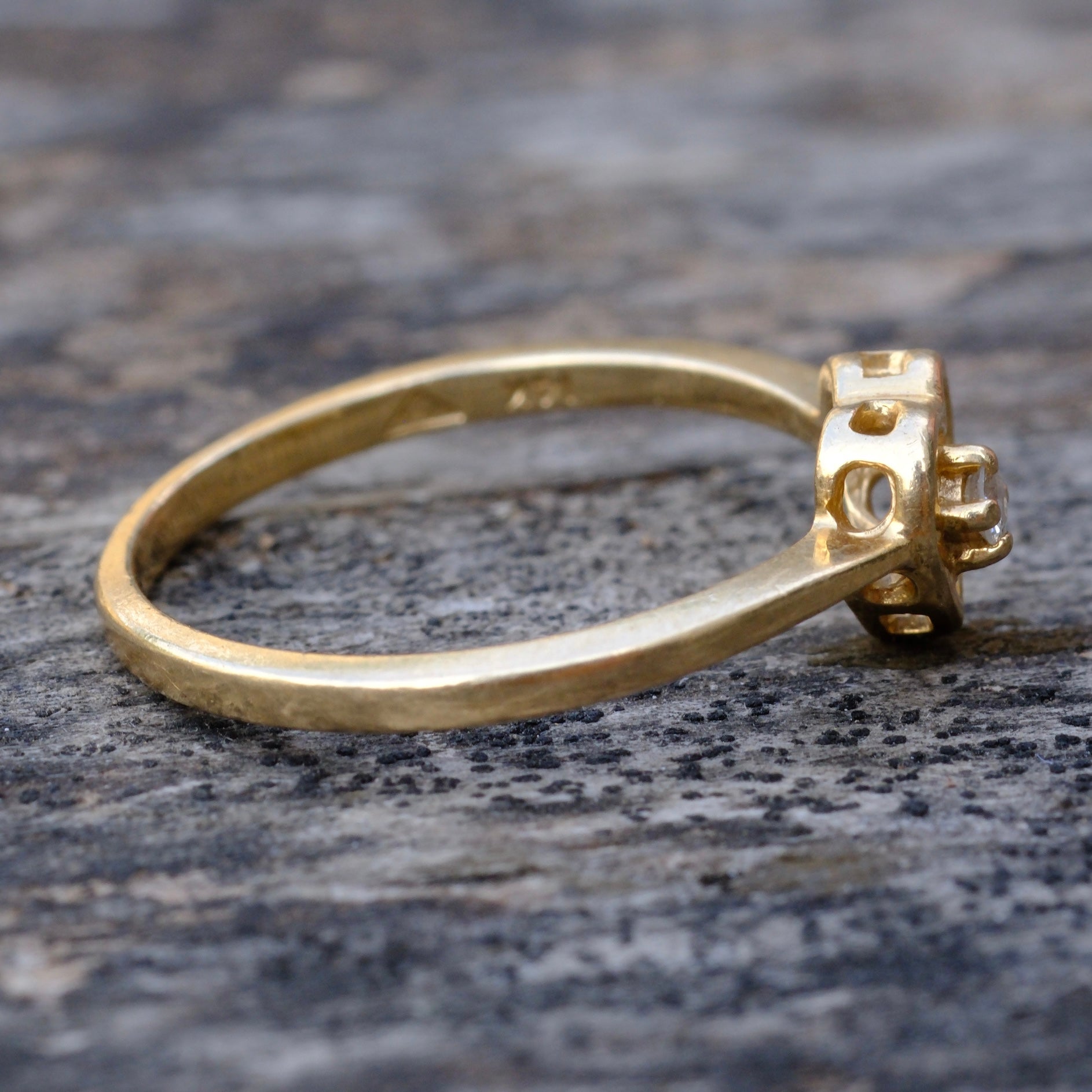 Vintage 14K Gold Diamond Heart Ring 6.25