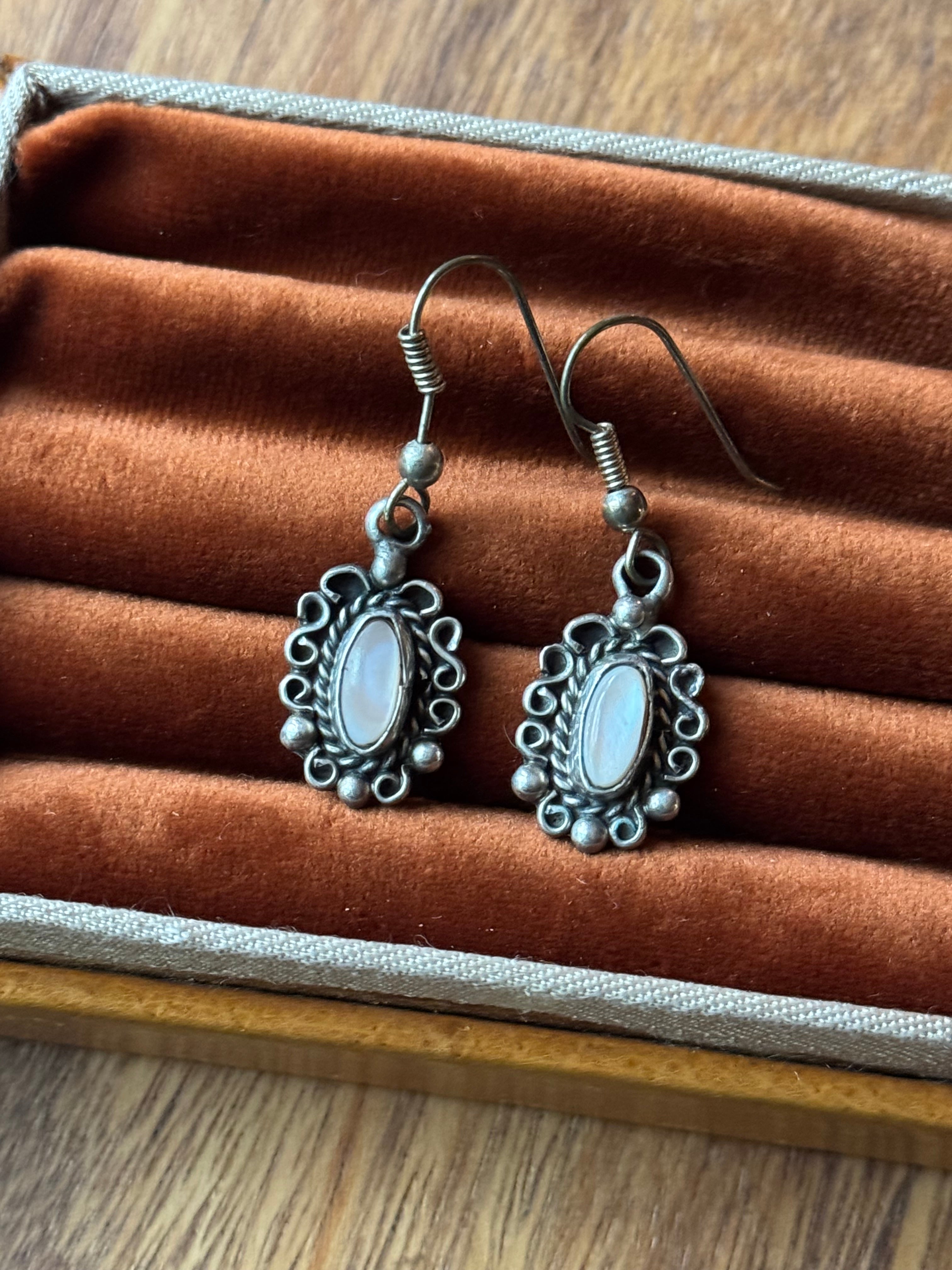 Vintage Sterling Silver Mother of Pearl Filigree Earrings
