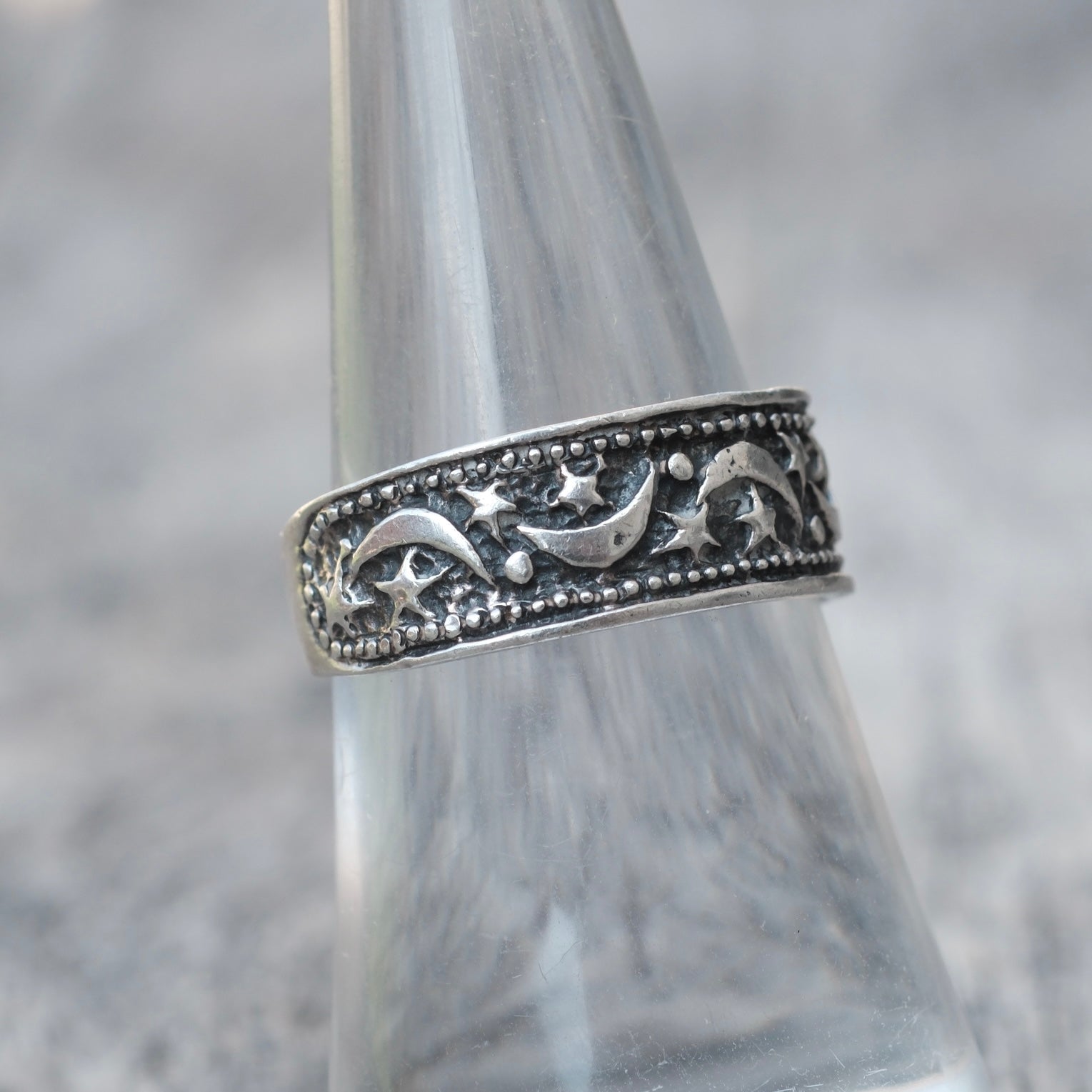 Vintage Sterling Silver Moon and Star Band Ring 7.25