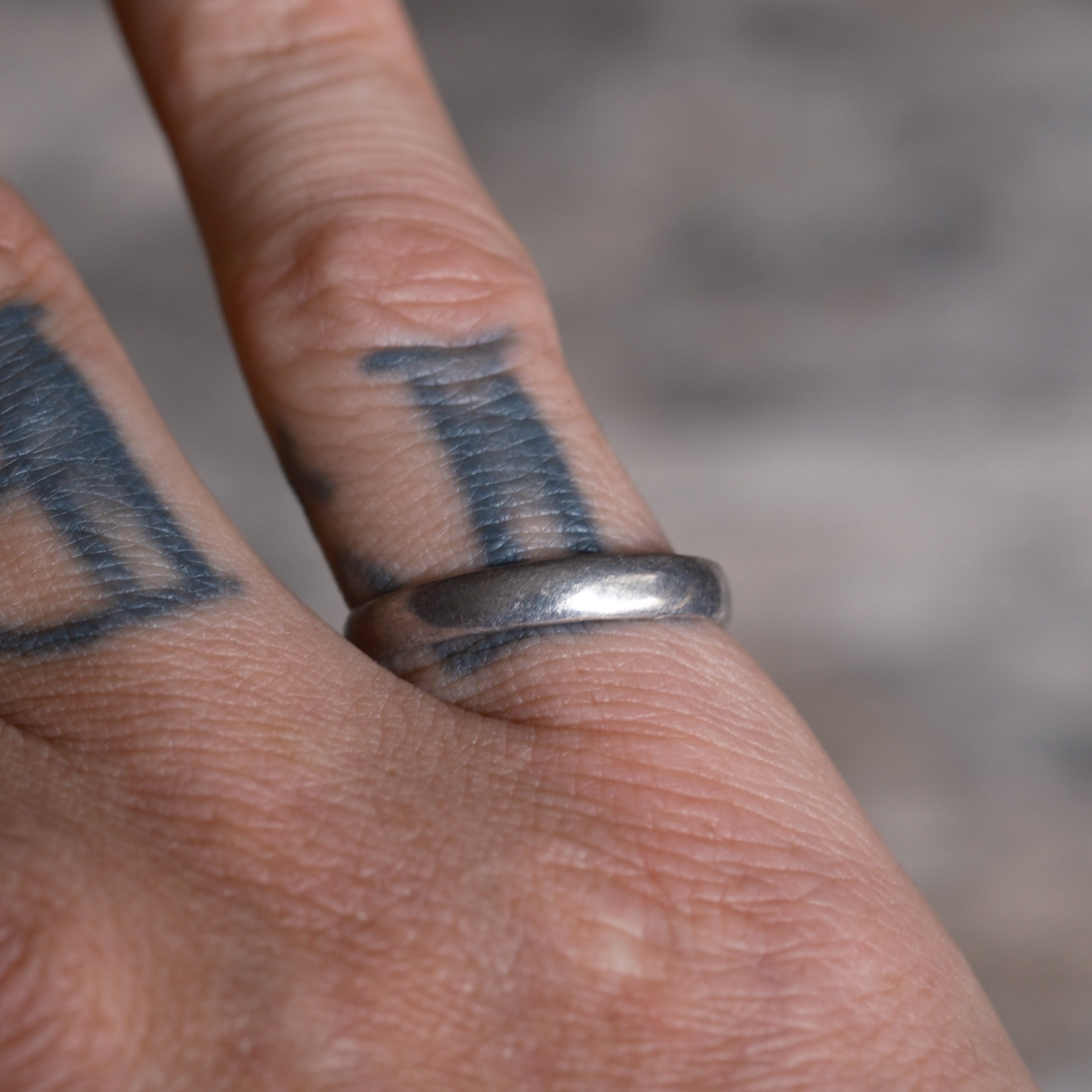 Vintage Sterling Silver Band Ring 8.25