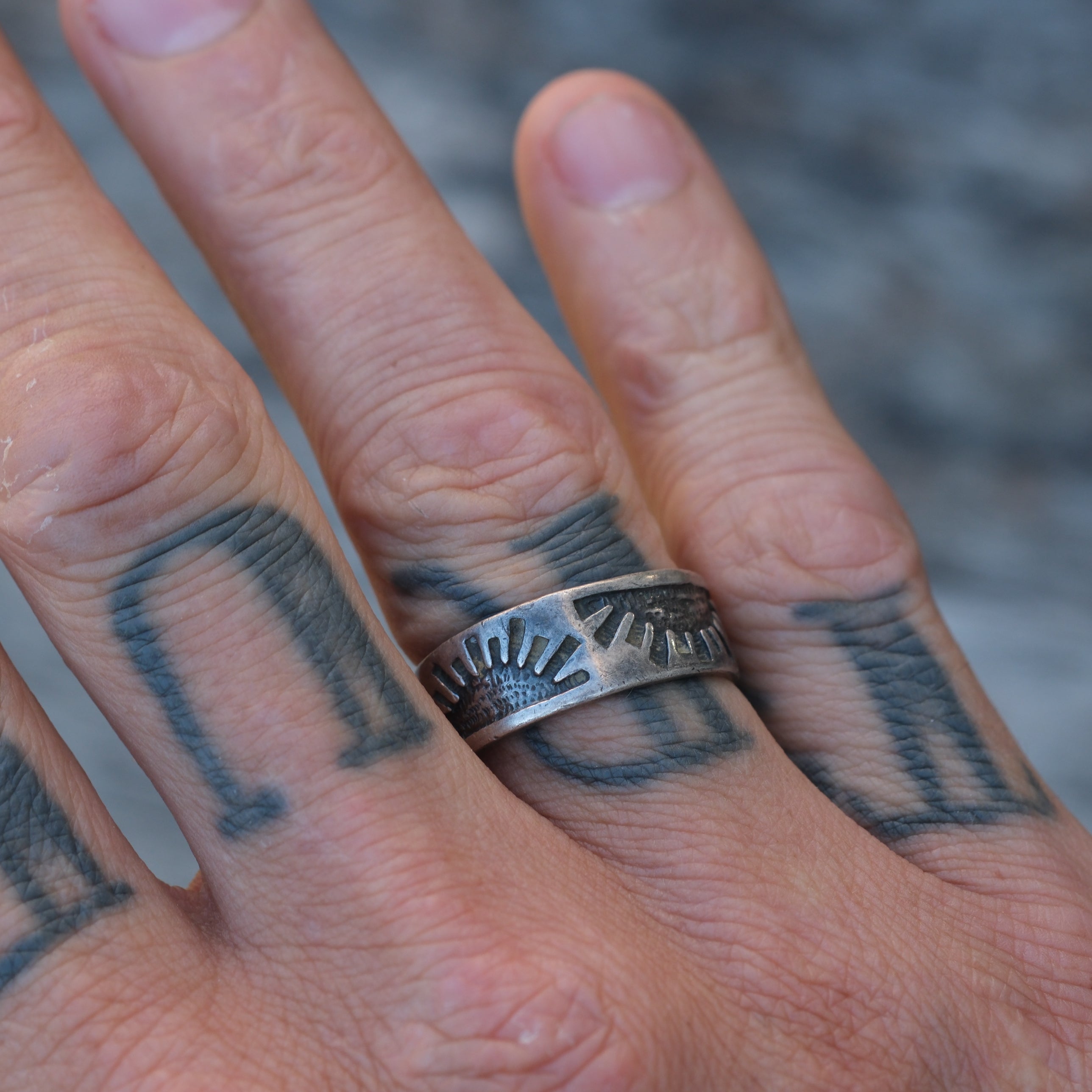 Vintage Sterling Silver Sun Band Ring 9