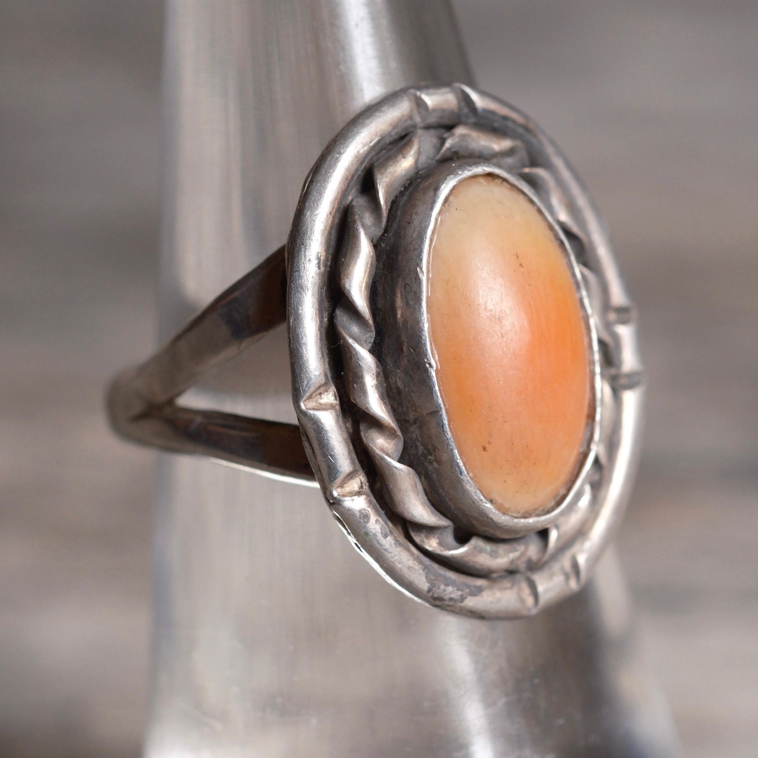 Vintage Sterling Spiny Oyster Roper Ring 6.25