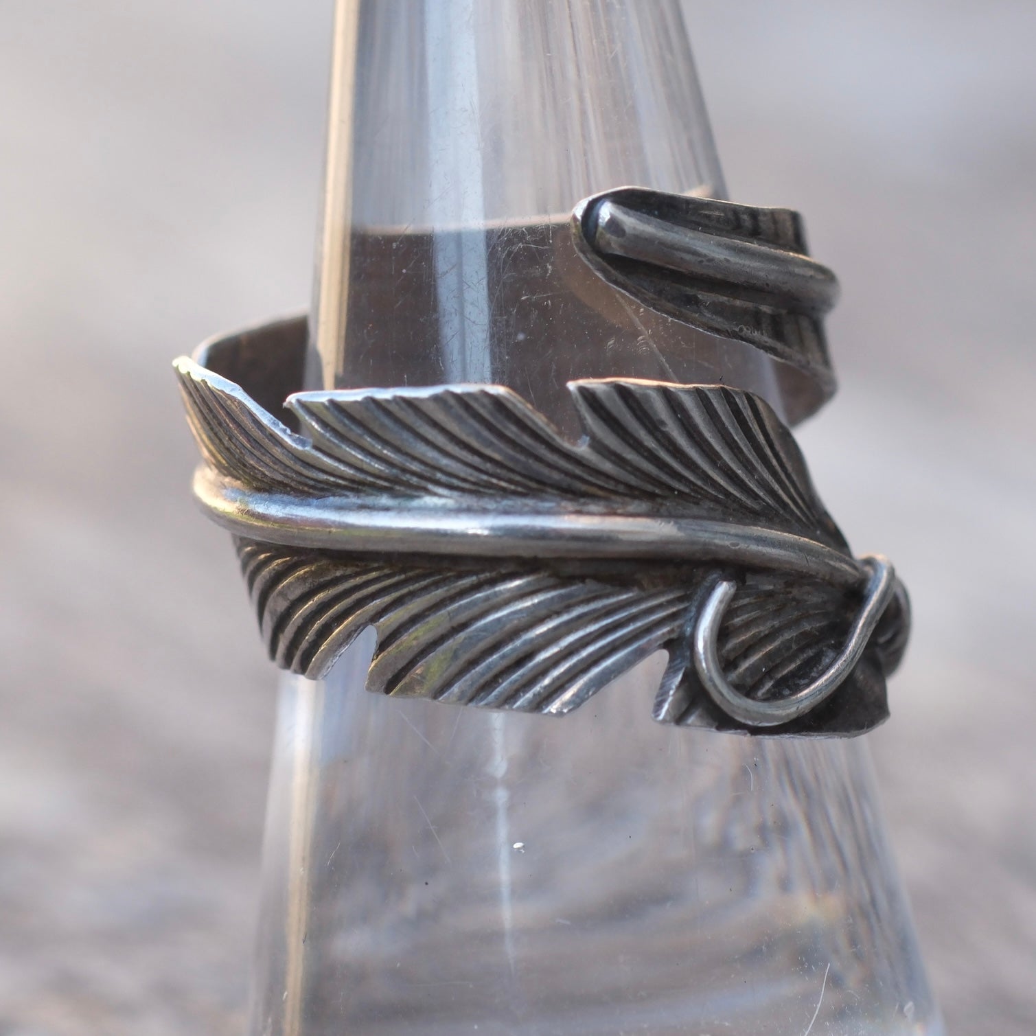 Vintage Sterling Silver Feather Overpass Ring 8