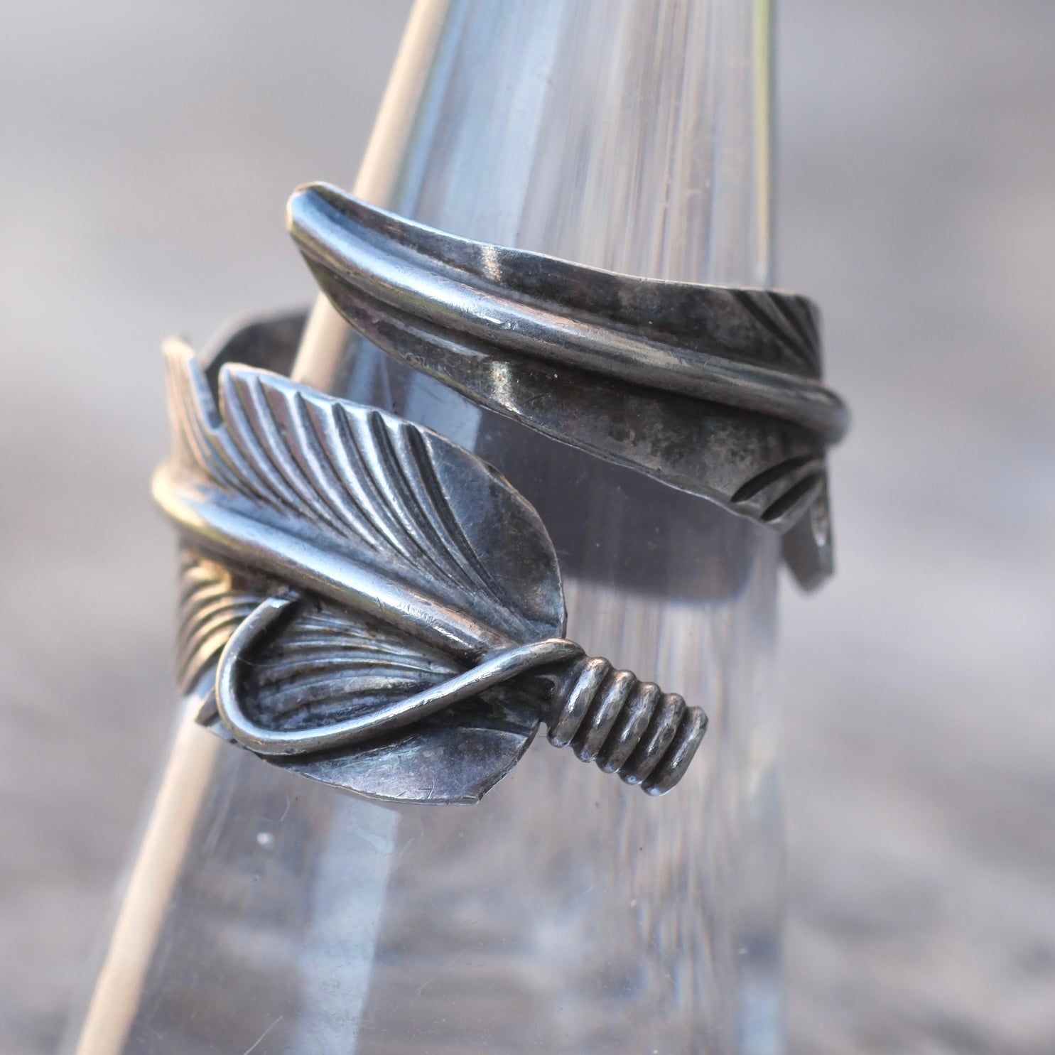 Vintage Sterling Silver Feather Overpass Ring 8
