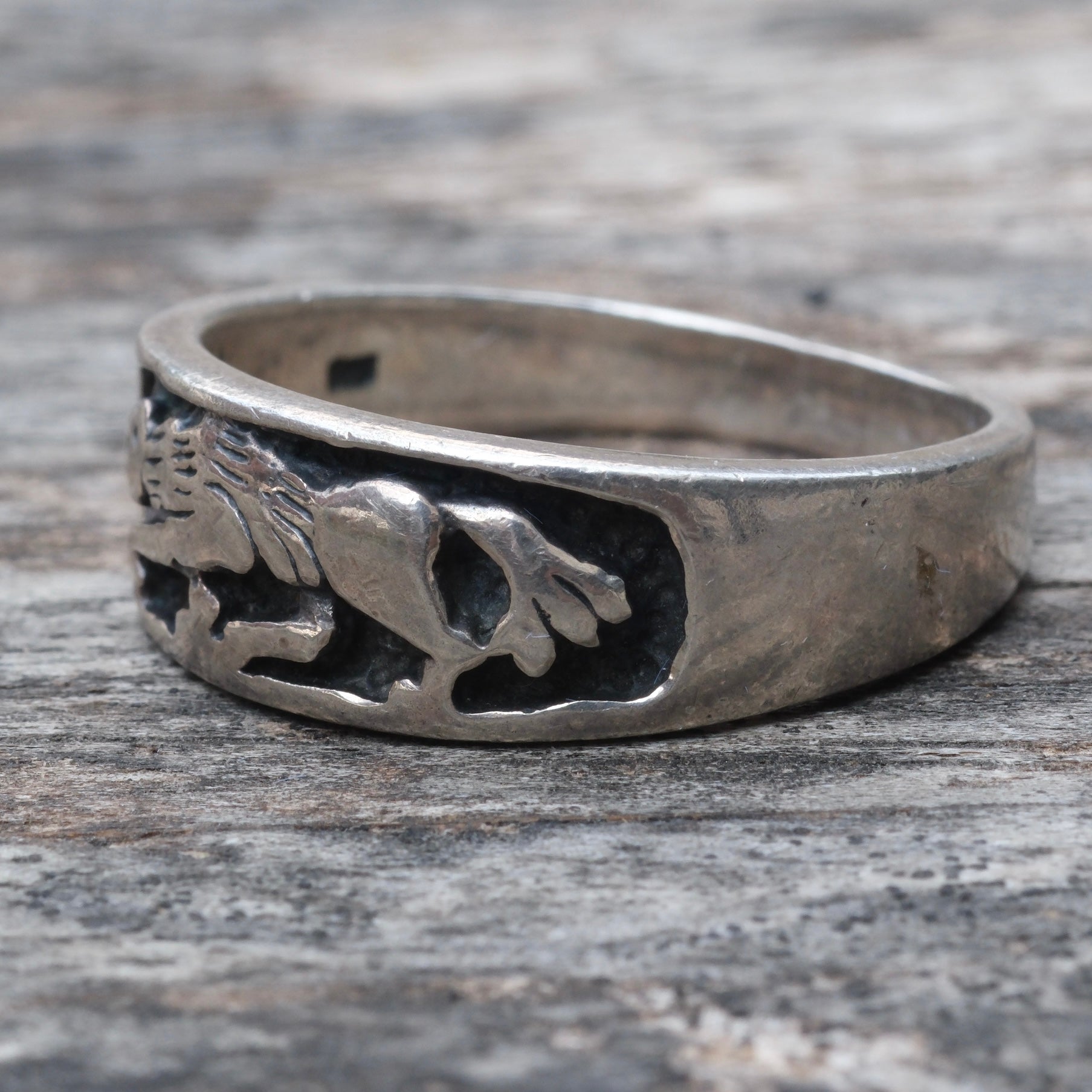 Vintage Sterling Silver Wolf Band Ring 13.25