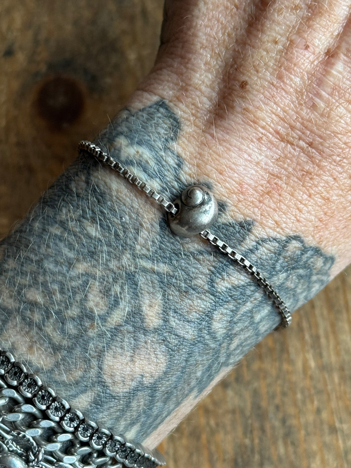 Vintage Sterling Silver Box Chain Shell Bracelet