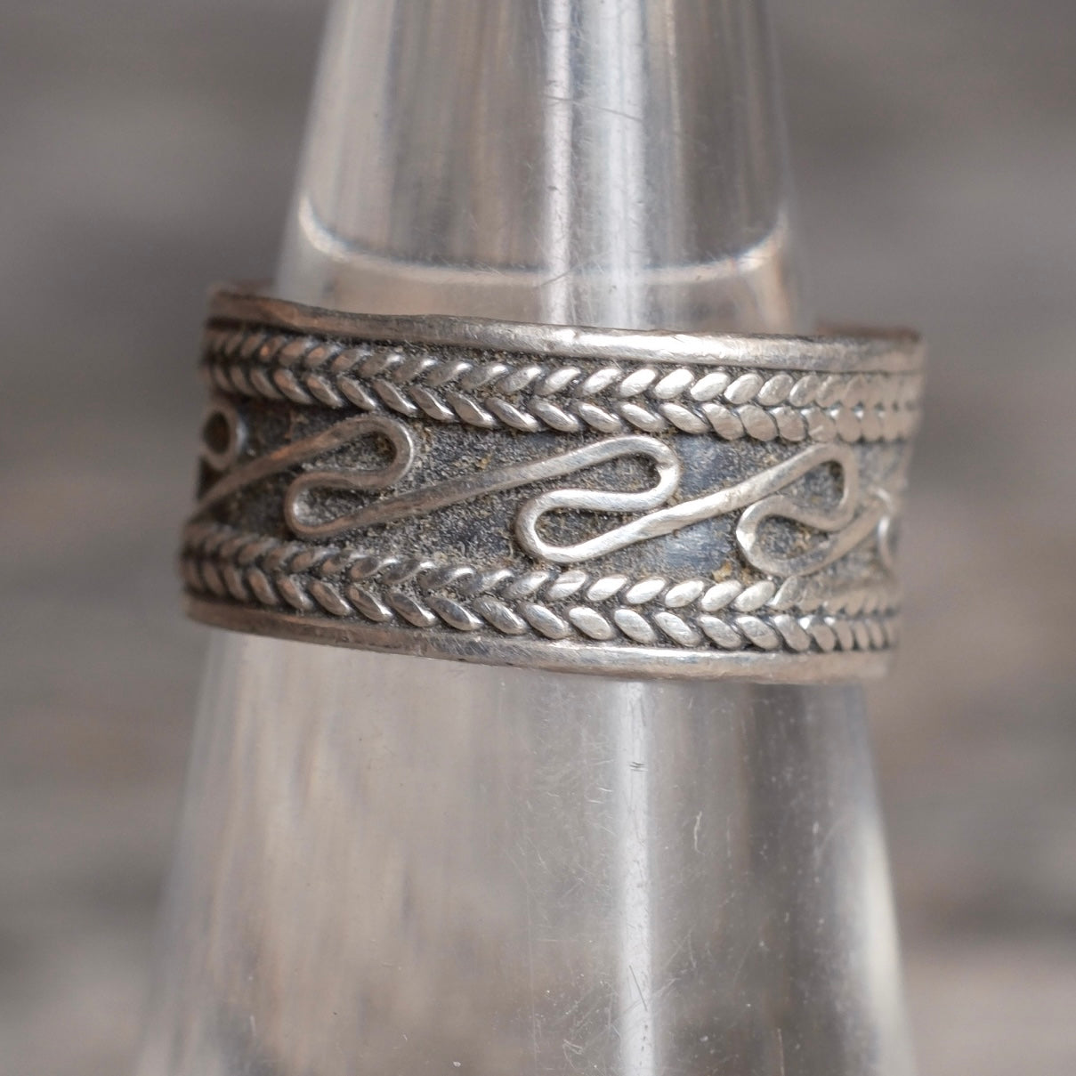 Vintage Sterling Silver Band Ring 5.75