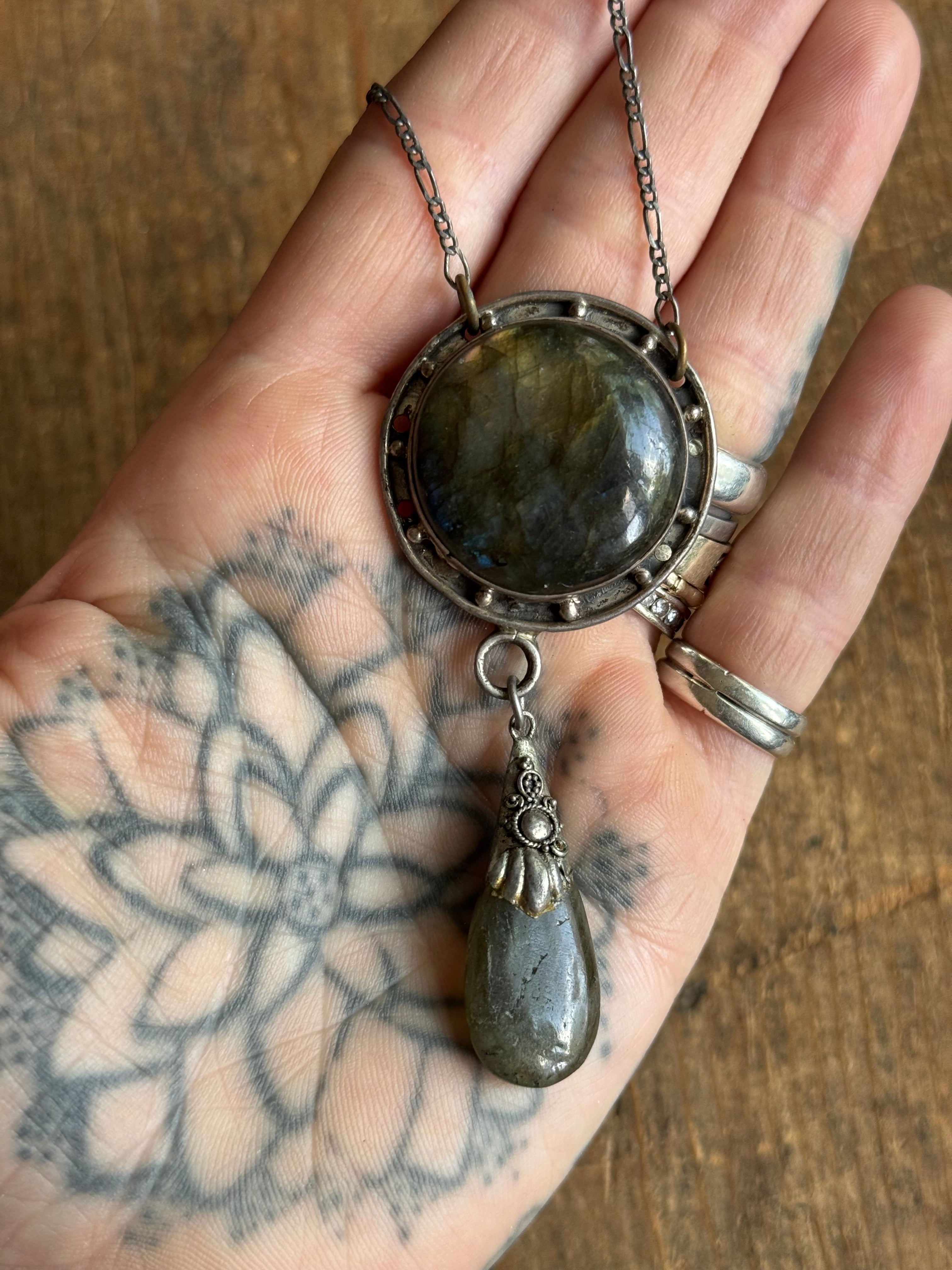 Vintage Sterling Silver Modernist Labradorite Teardrop Necklace
