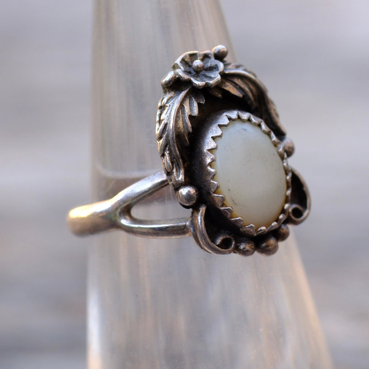 Vintage Sterling Mother Of Pearl Feather Ring 5