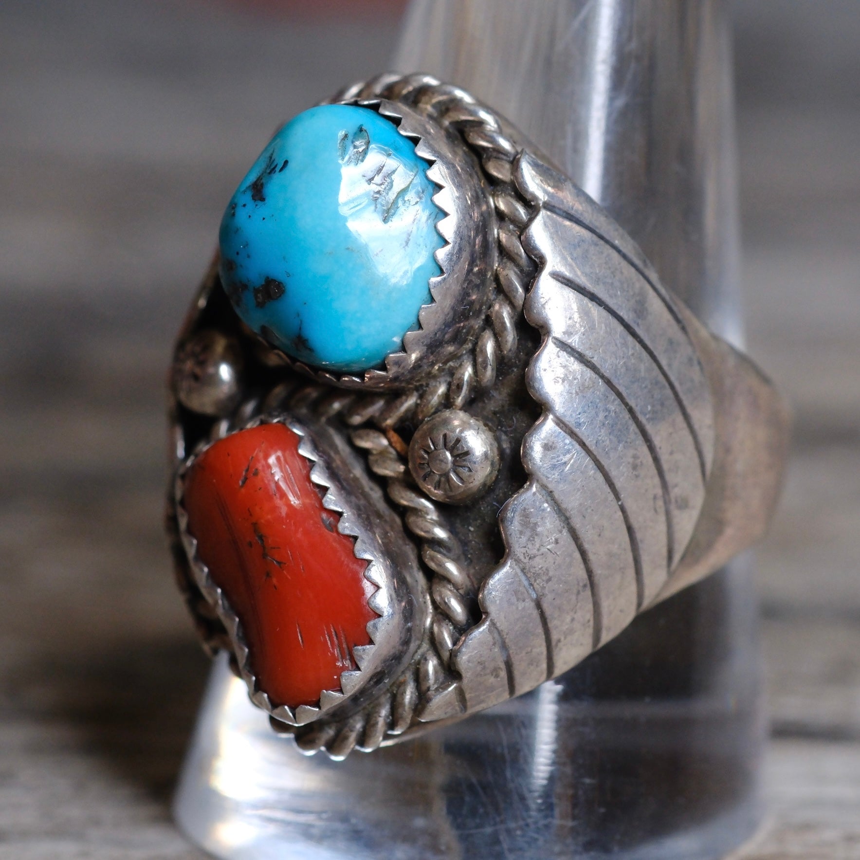 Vintage Sterling Turquoise and Coral Ribbed Band Ring 11