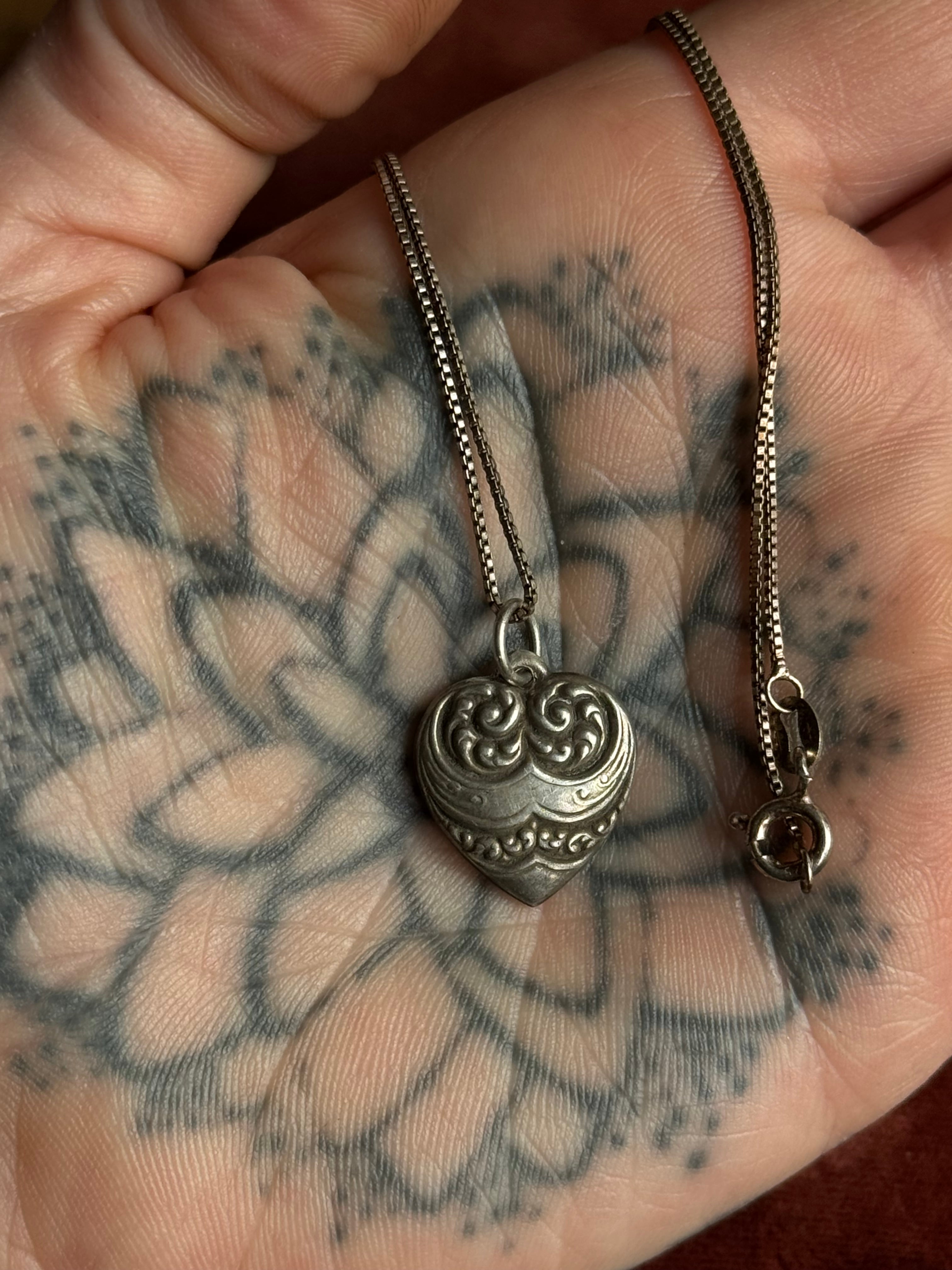 Vintage Sterling Silver Filigree Forget Me Not Necklace