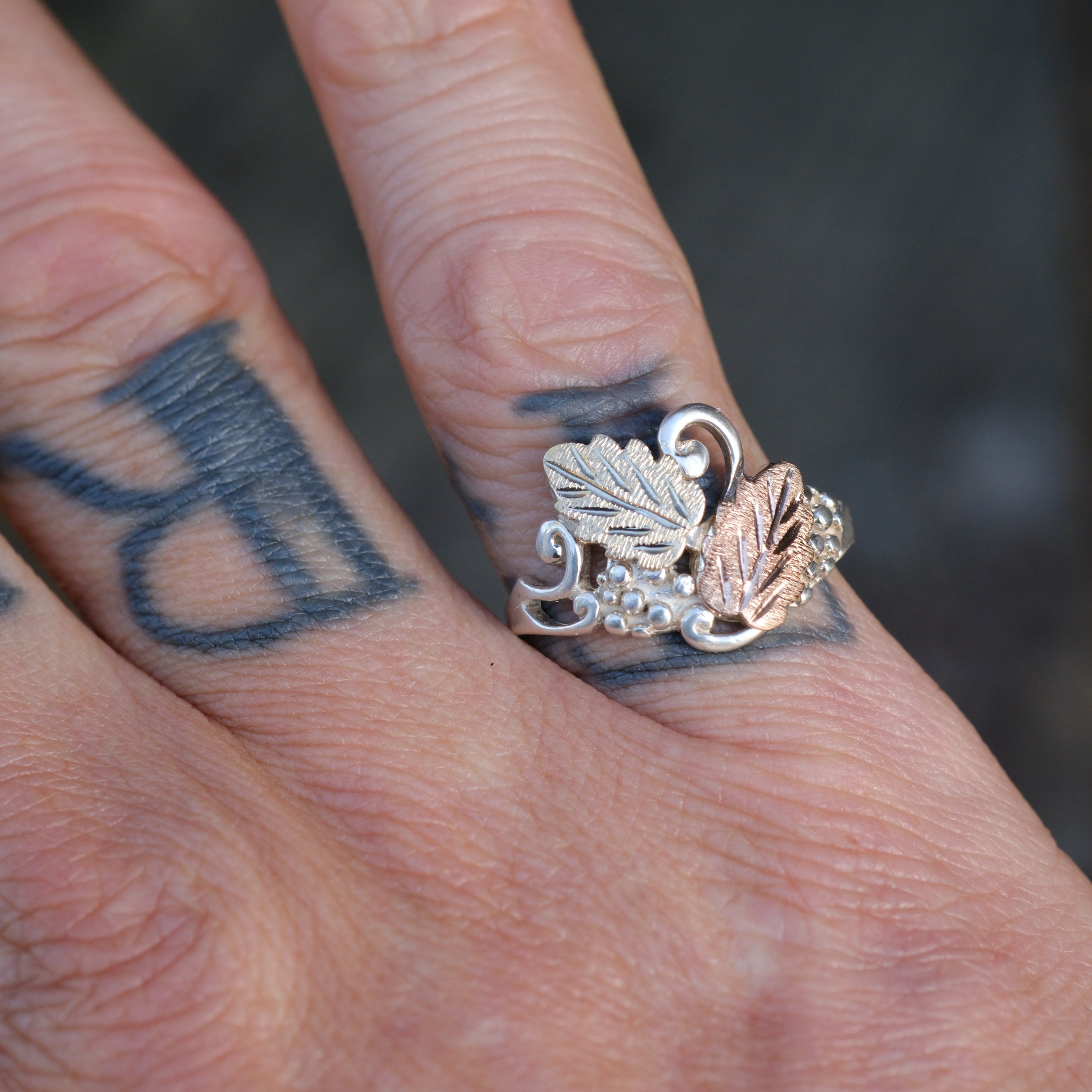 Vintage Sterling and Gold Leaf Ring 7.25