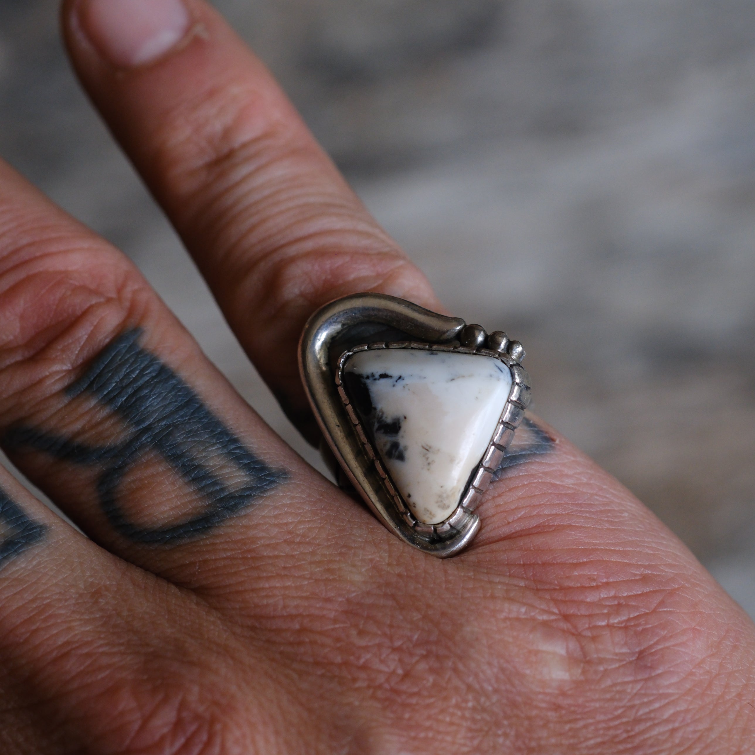 Vintage Sterling White Buffalo Stamped Band Ring 6.75