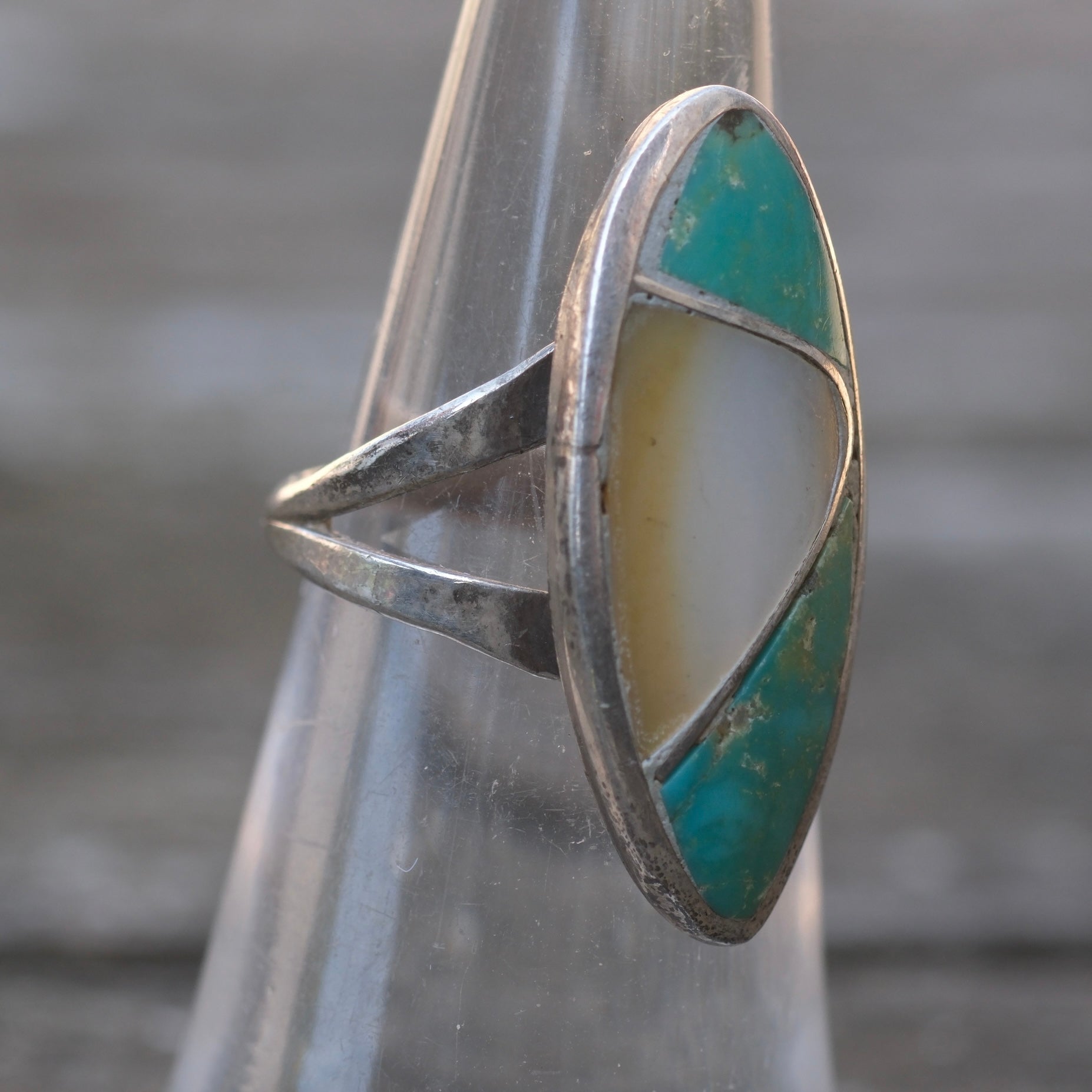 Vintage Sterling Turquoise and Mother Of Pearl Inlay Ring 5.25