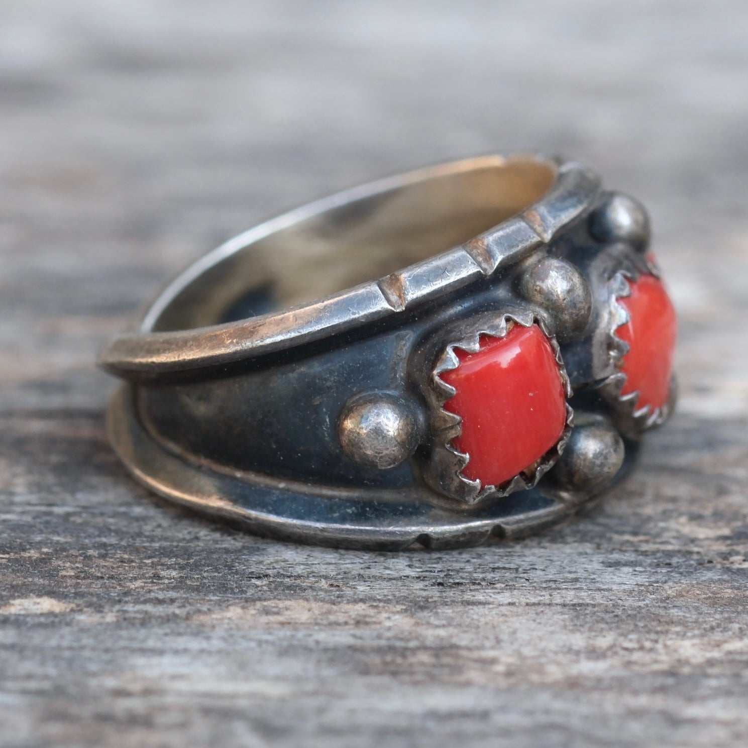 Vintage Sterling 3-Stone Coral Thick Band Ring 6.75