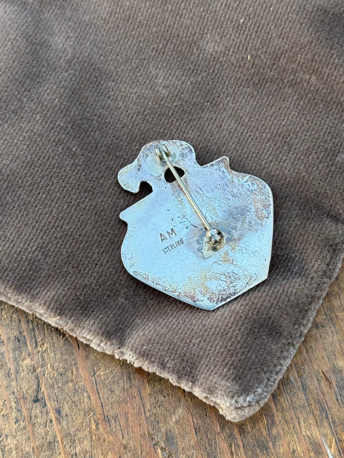 Vintage Sterling Silver Stamped Buffalo Vase Pin