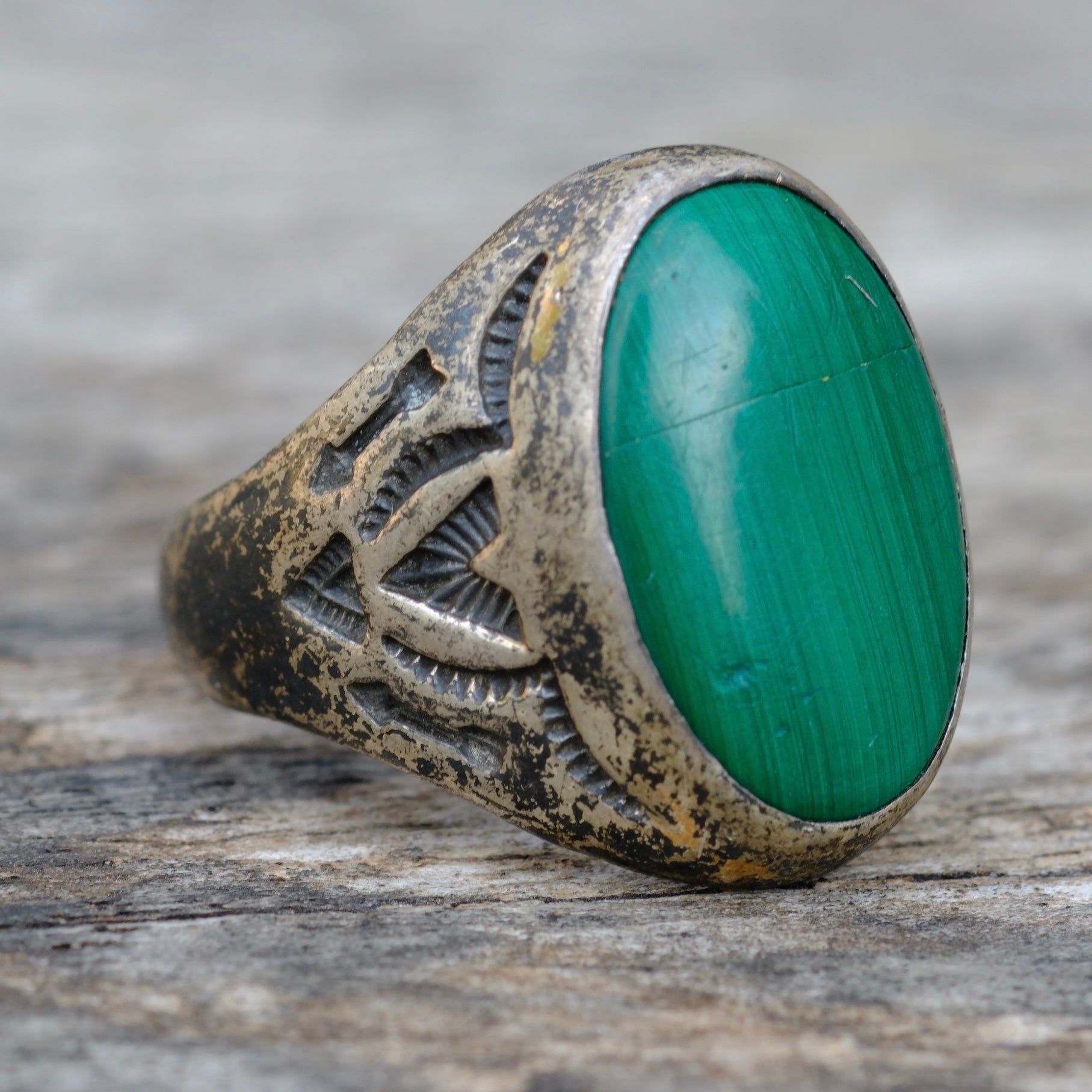 Vintage Sterling Malachite Bells Trading Post Stamped V Ring 10