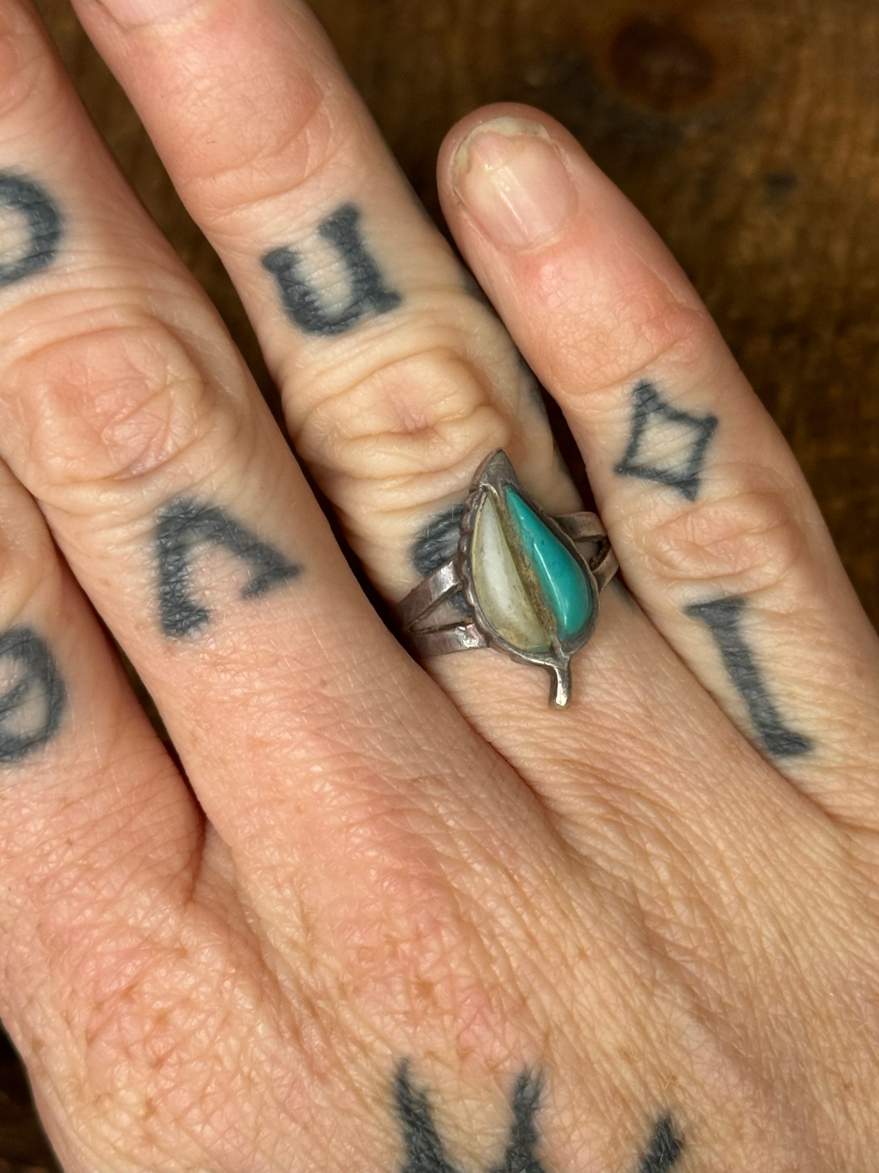 Vintage Sterling Silver Turquoise Mother of Pearl Leaf Ring 5.5