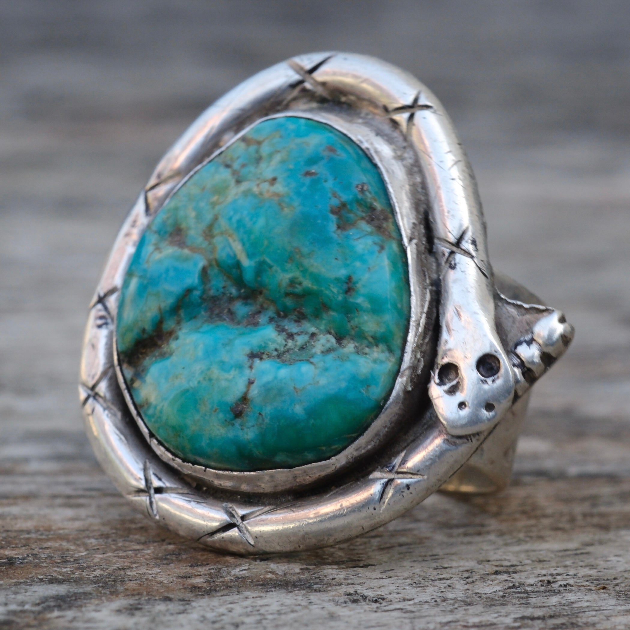 Vintage Sterling Turquoise Snake Stamped Band Ring 8