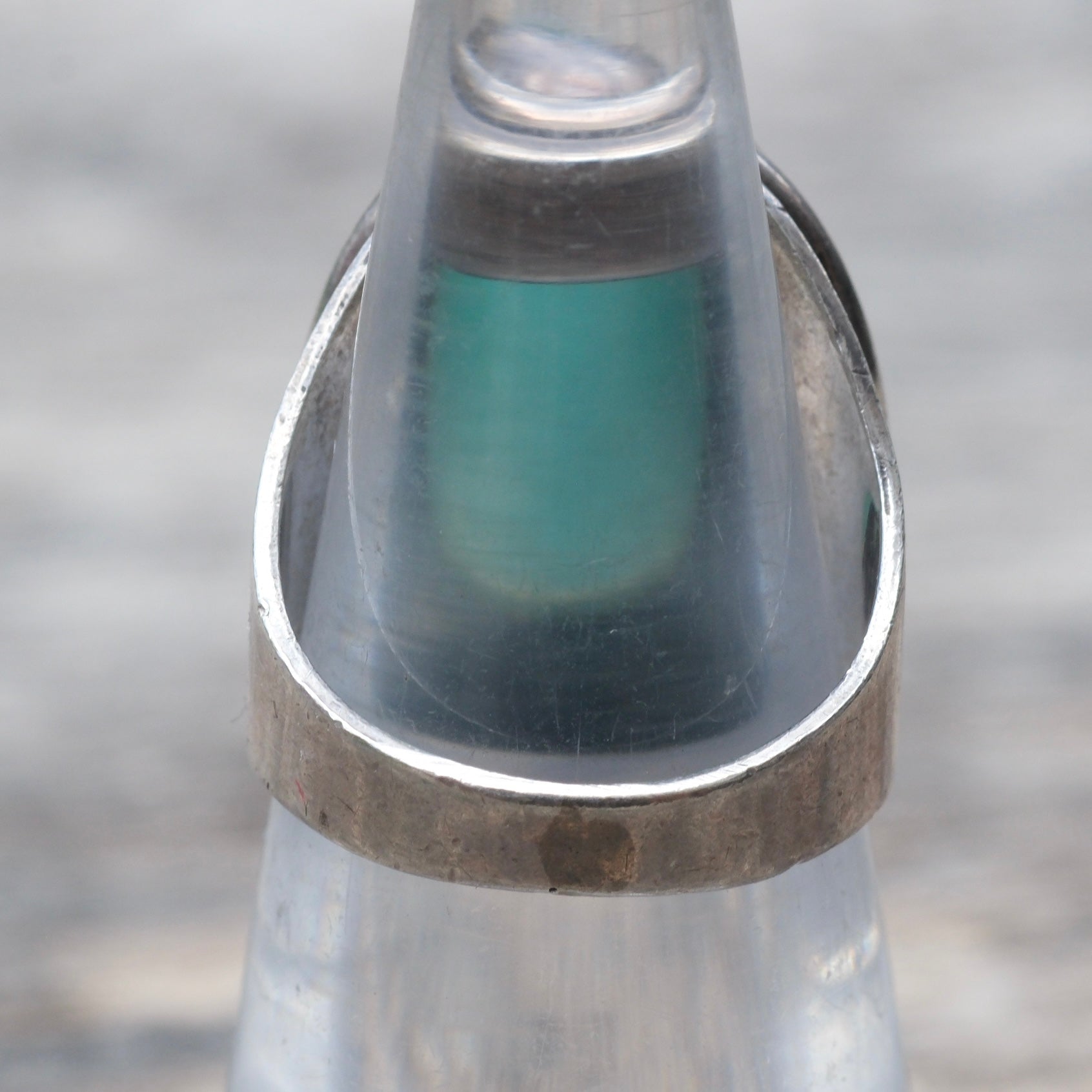 Vintage Sterling Green Cats Eye Ring 5