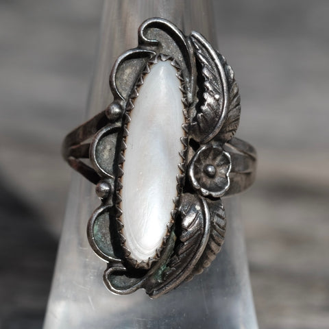 Vintage Sterling Mother Of Pearl Feather Ring 6