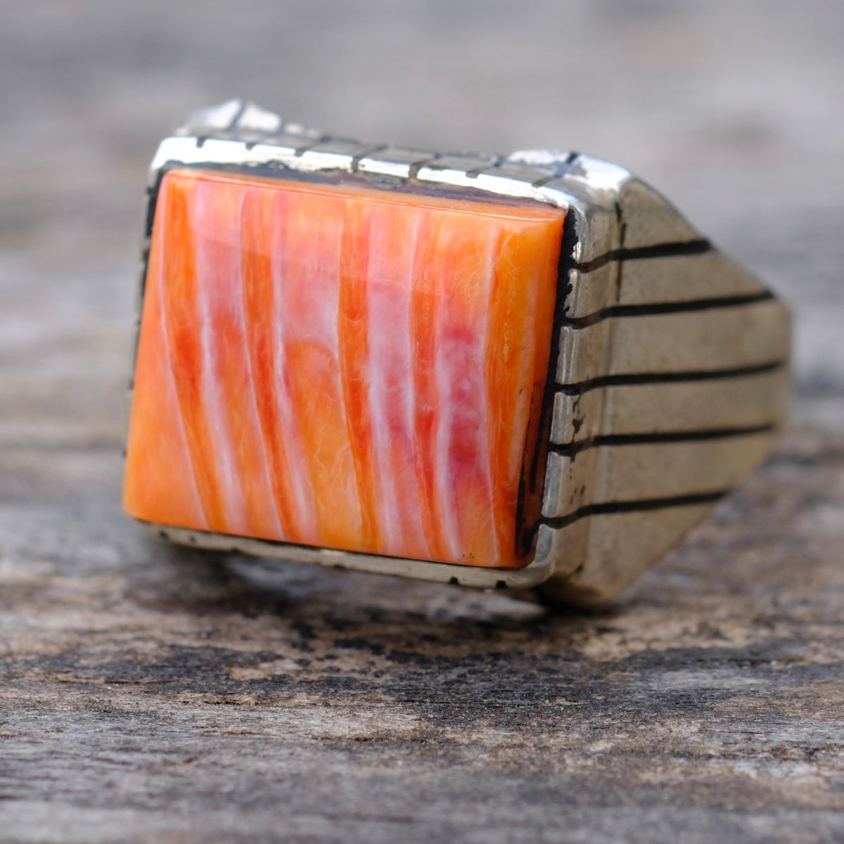Vintage Sterling Spiny Oyster Ribbed Band Ring 10.25
