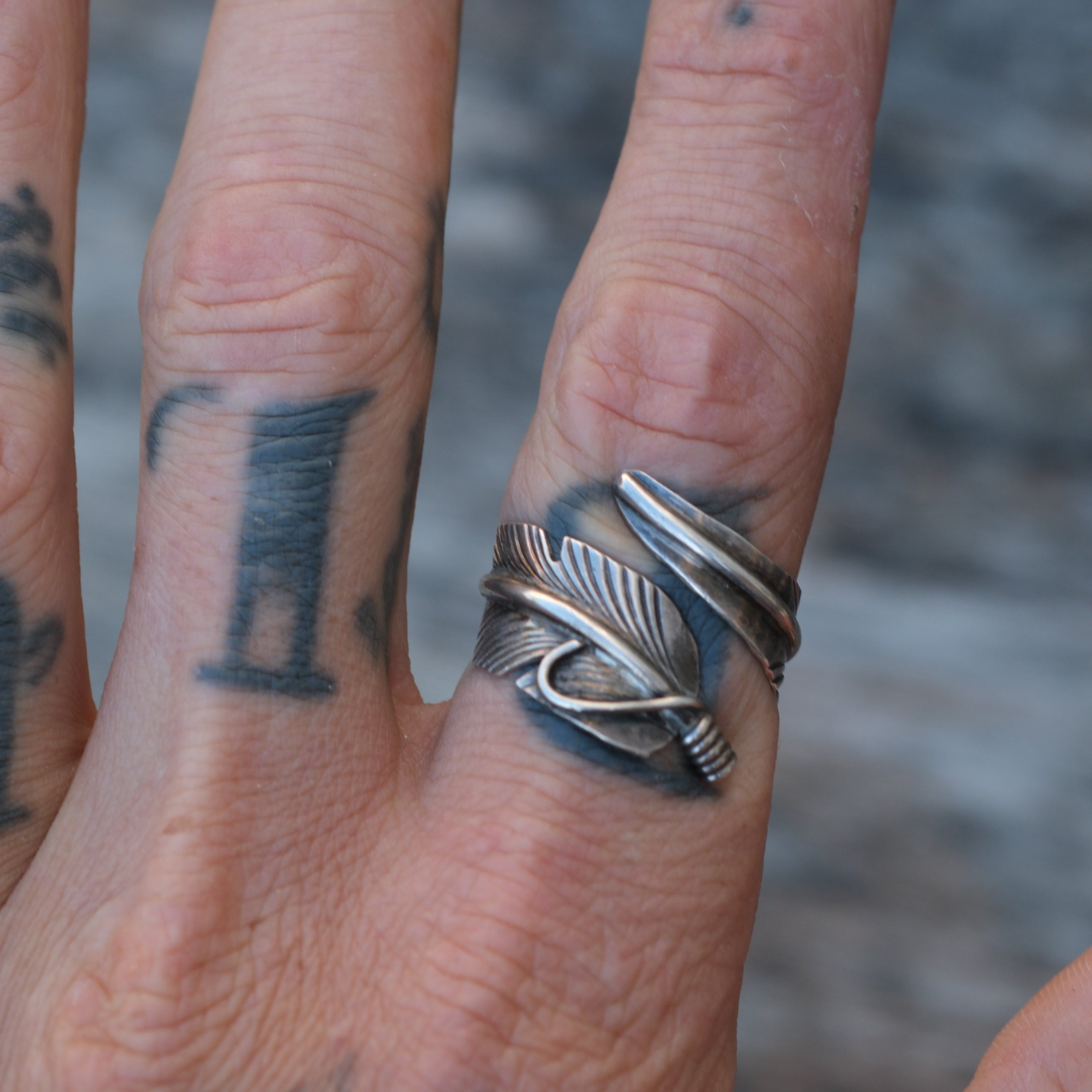 Vintage Sterling Silver Feather Overpass Ring 8