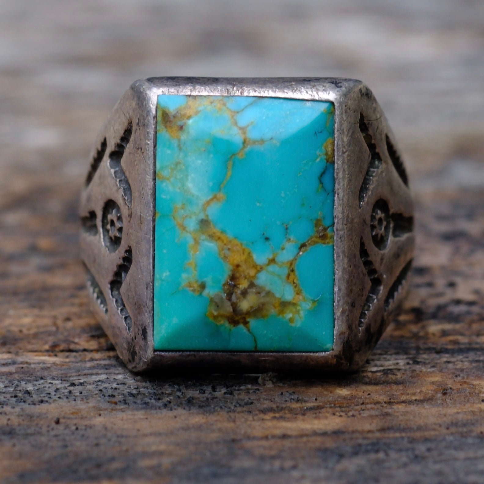 Vintage Sterling Bells Trading Post Stamped Ring 10