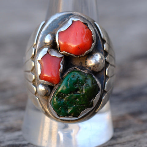 Chunky Vintage Sterling Turquoise and Coral Ribbed Band Ring 11