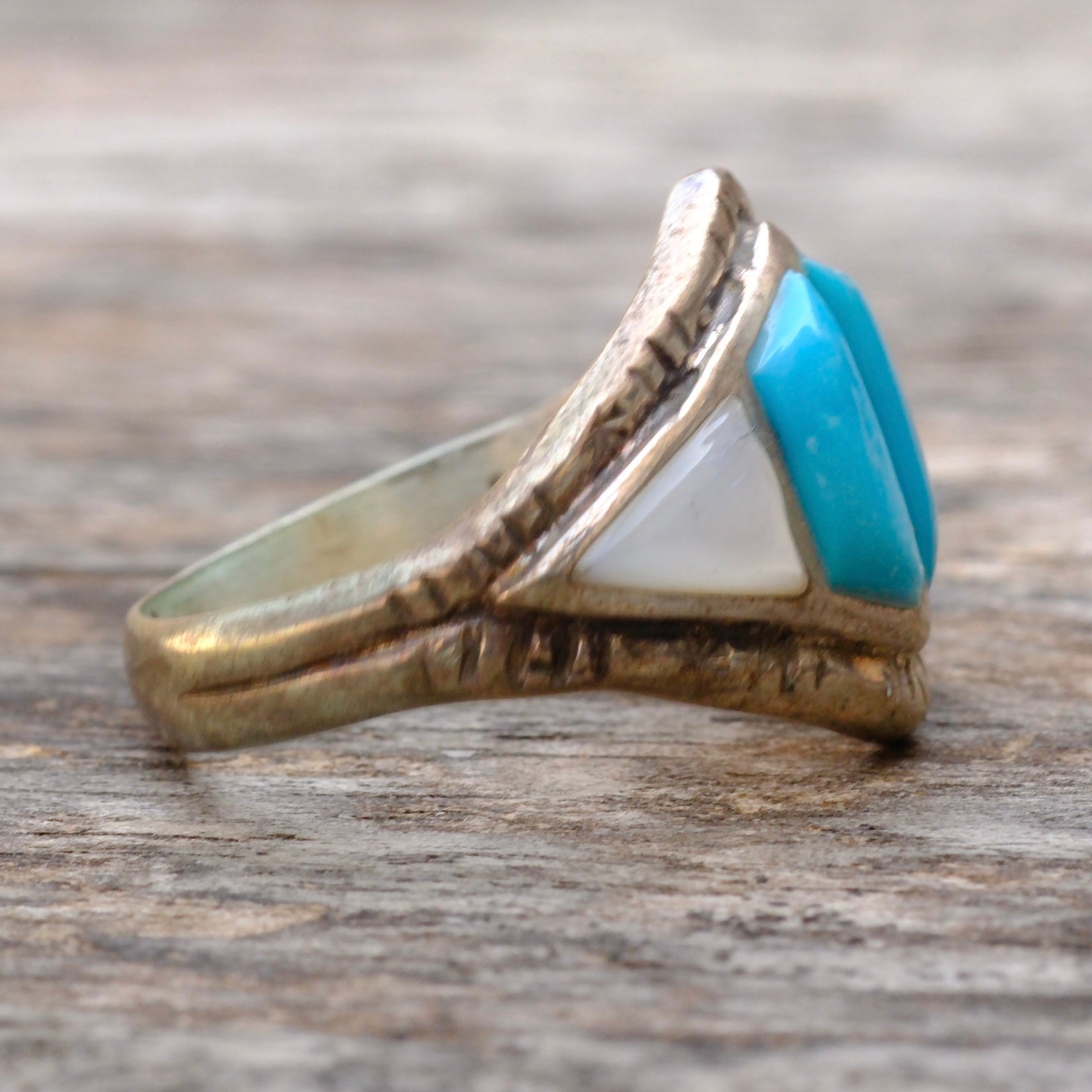 Vintage Sterling Turquoise and Mother Of Pearl Inlay Ring 10.75