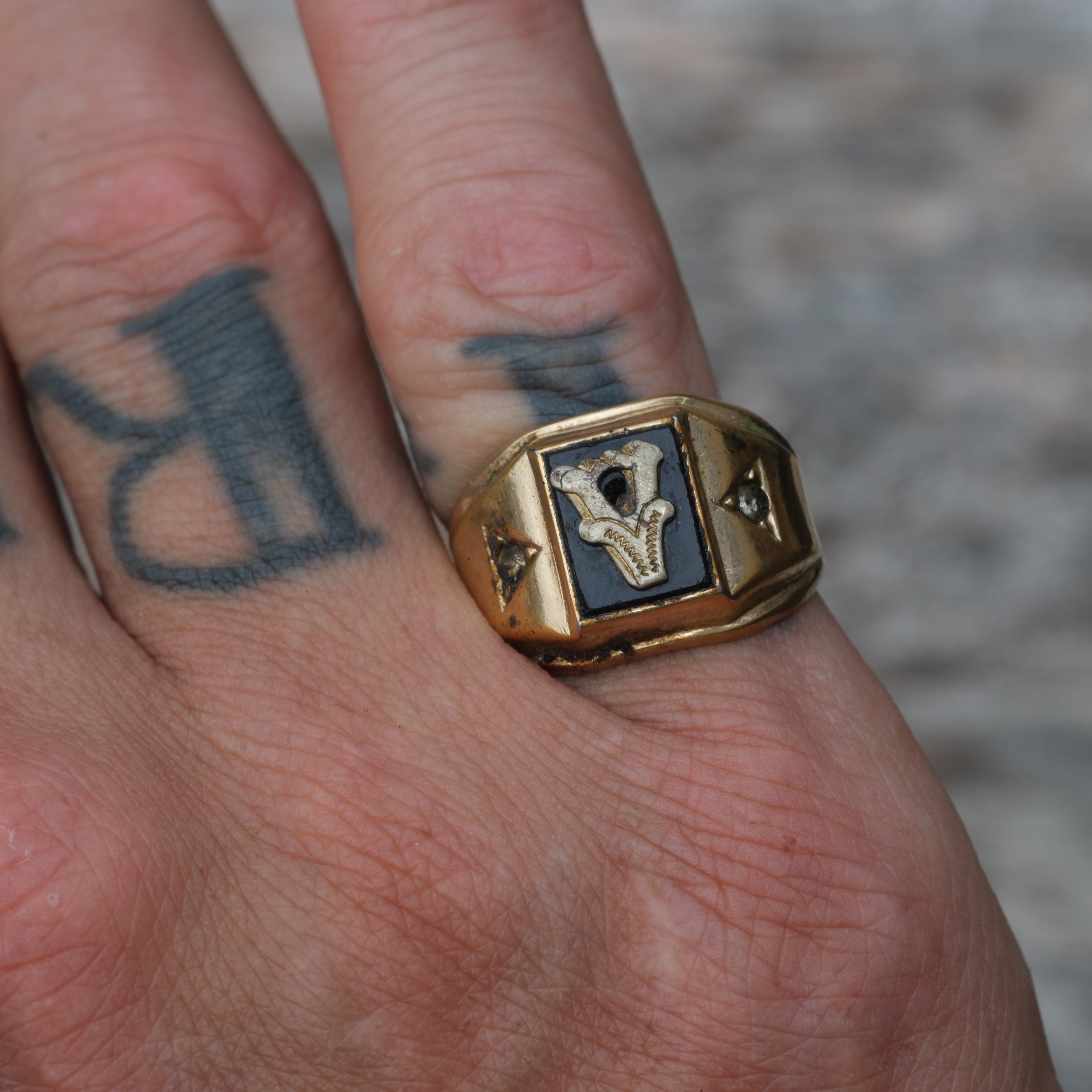 Vintage GoldToned V Initial Signet Ring 7