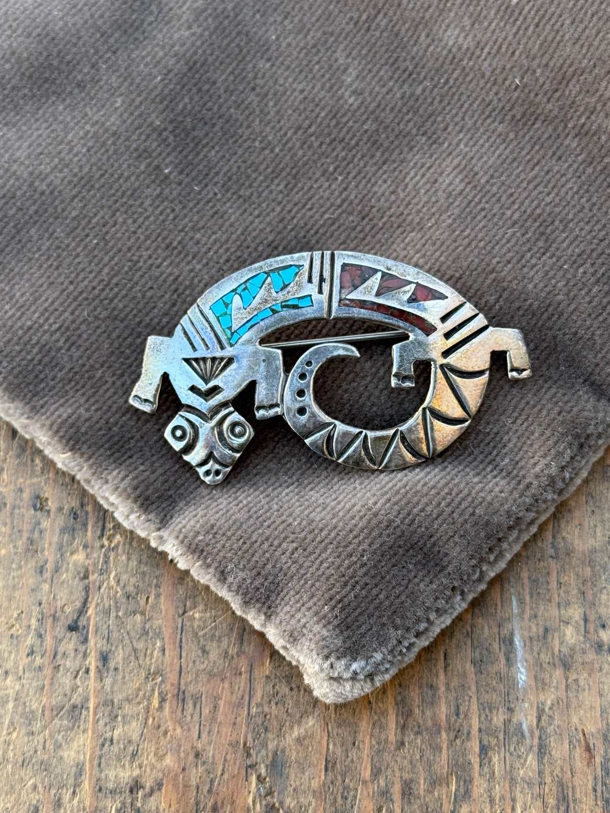 Vintage Sterling Silver Crushed Turquoise & Coral Lizard Pin
