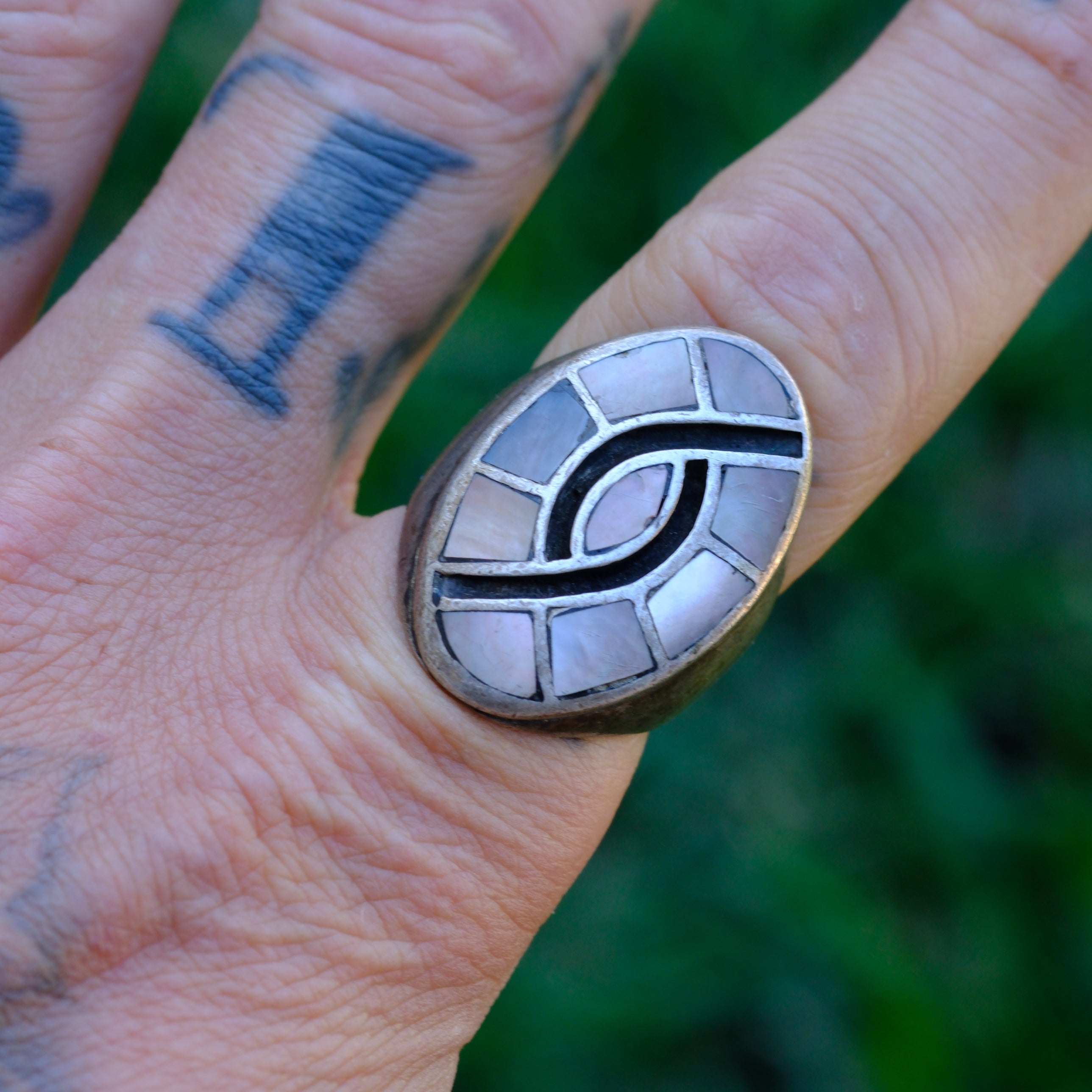 Vintage Sterling MOP and Abalone Inlay Hummingbird Ring 9