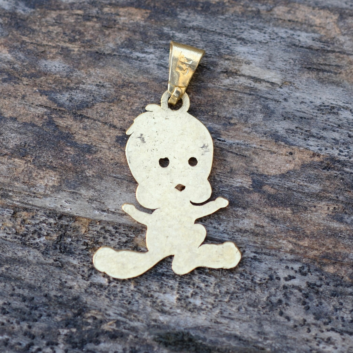 Vintage 14K Gold Tweedy Pendant .75"
