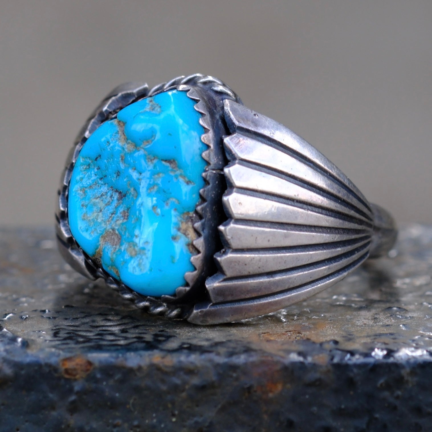 Vintage Sterling Turquoise Ribbed Band Ring 10