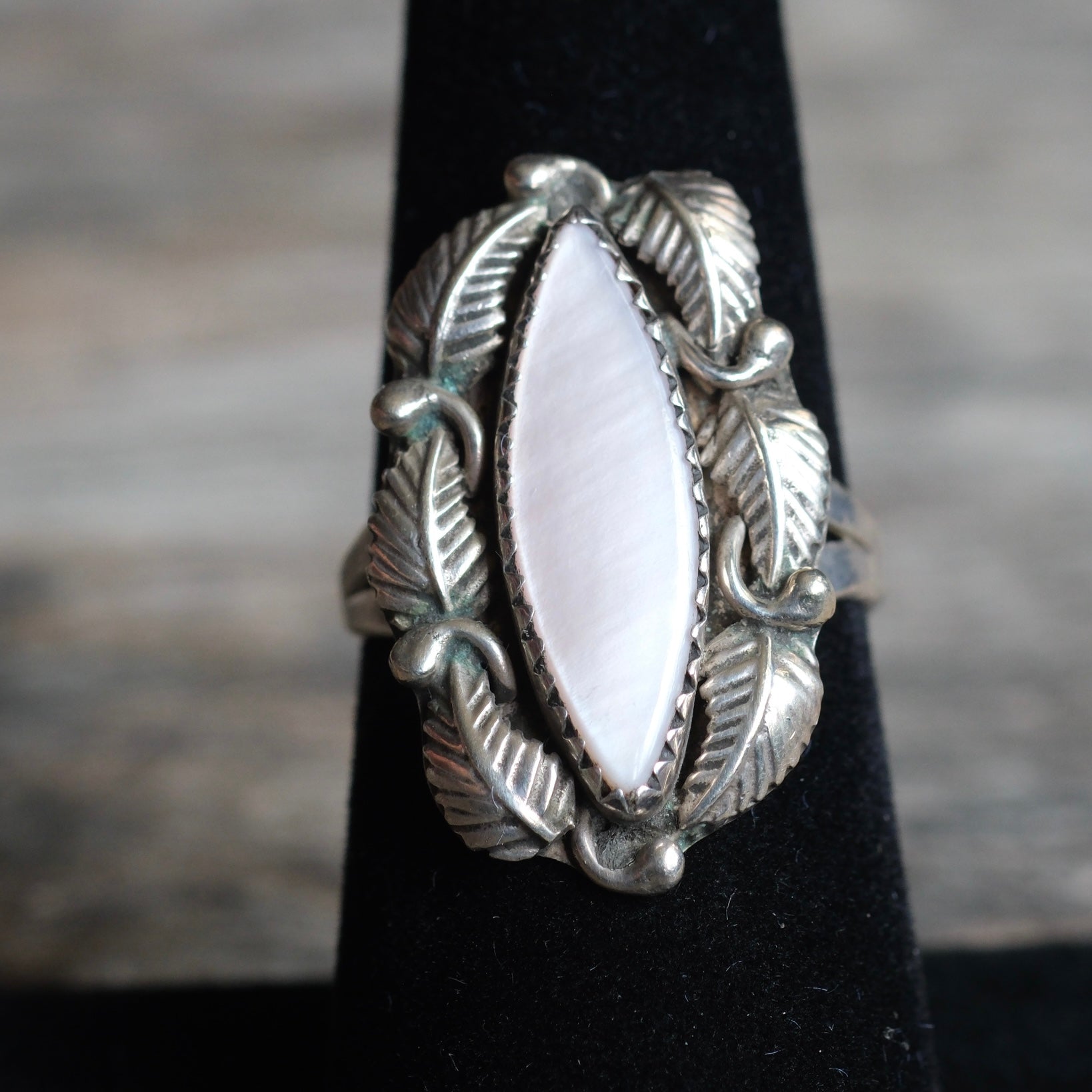 Vintage Sterling Mother Of Pearl Feather Ring 7
