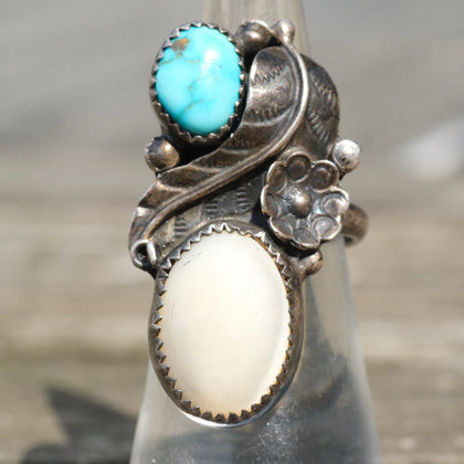 Vintage Sterling Turquoise and Mother Of Pearl Feather Ring 6.25